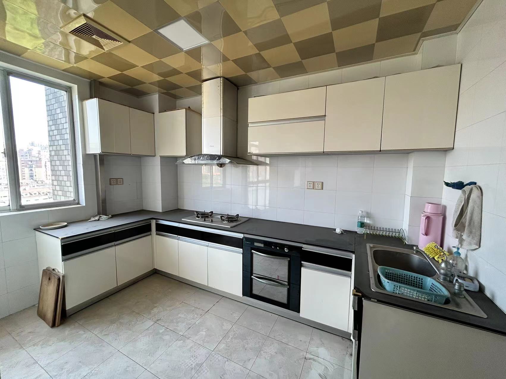 西子花园 3室2厅2卫 66.8万 西子花园 3室2厅2卫 66.8万室内图