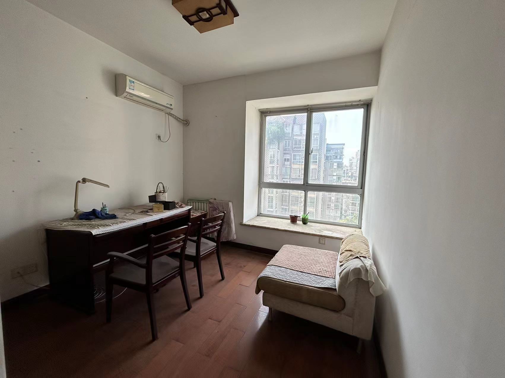 西子花园 3室2厅2卫 66.8万 西子花园 3室2厅2卫 66.8万室内图