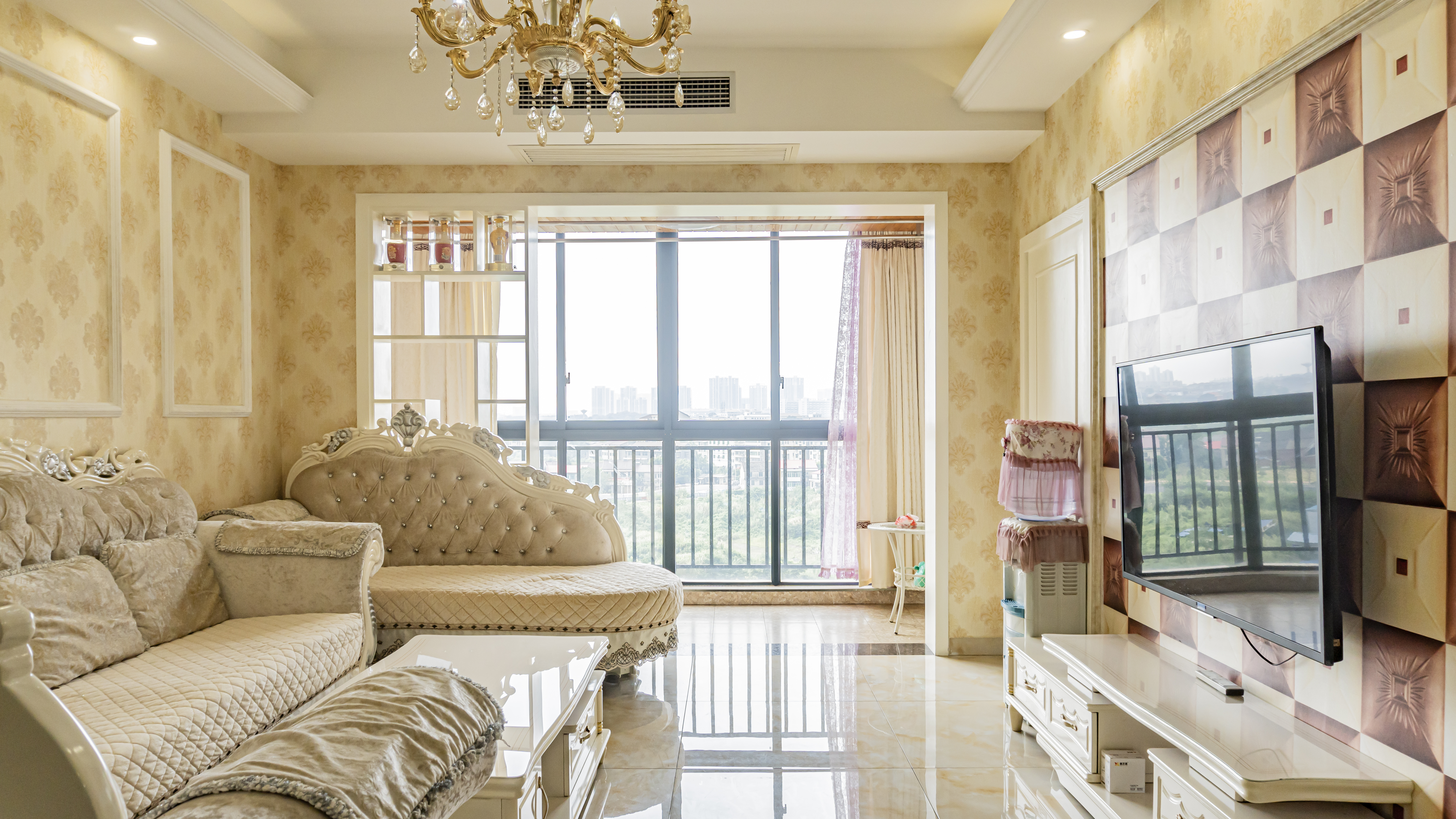 奥地利春天 2室2厅1卫 52.8万 奥地利春天 2室2厅1卫 52.8万室内图