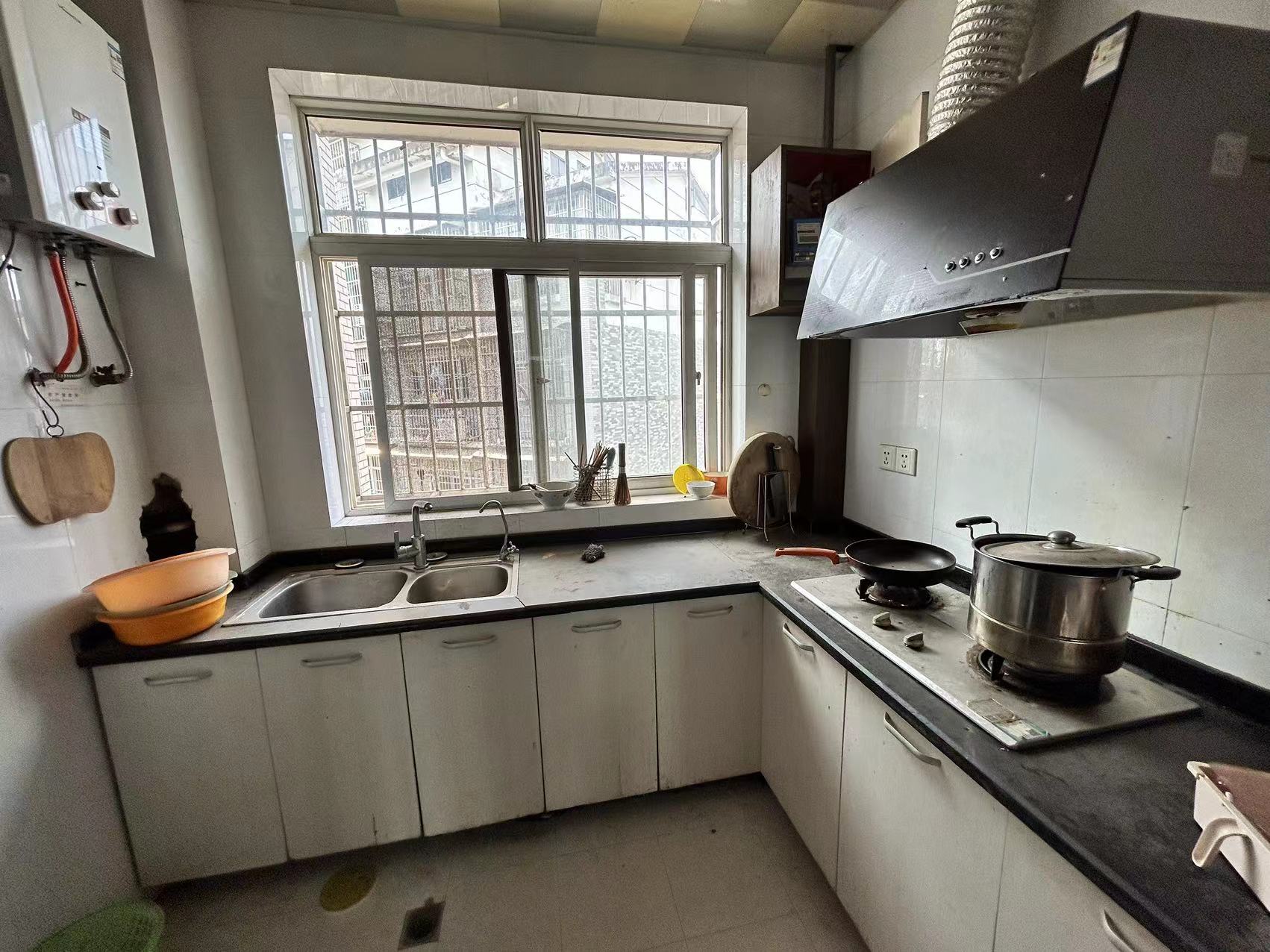 东环新城 3室2厅1卫 45.0万 东环新城 3室2厅1卫 45.0万室内图