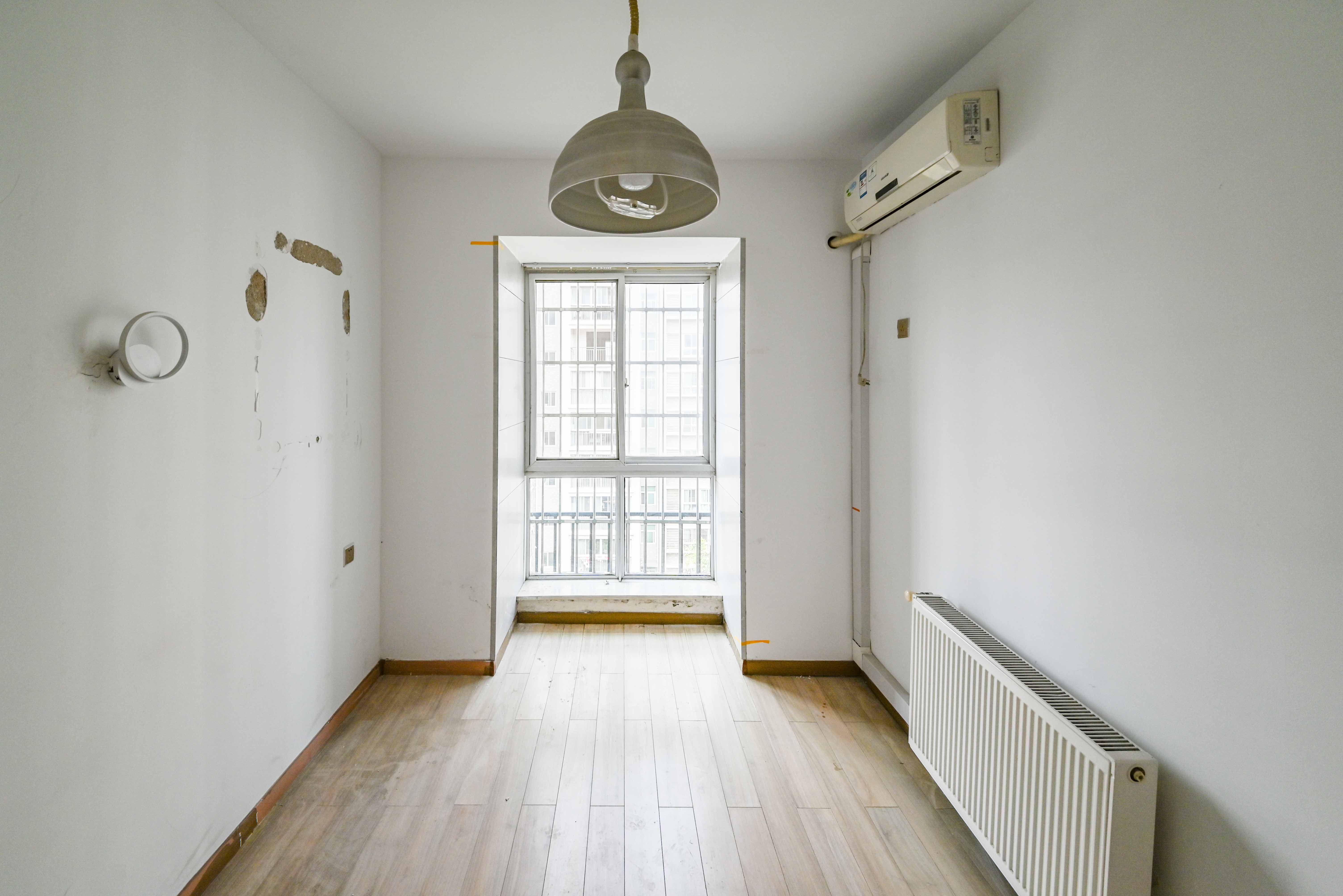 嘉盛华庭（一期、二期、三期）  5室2厅4卫    225.0万其他