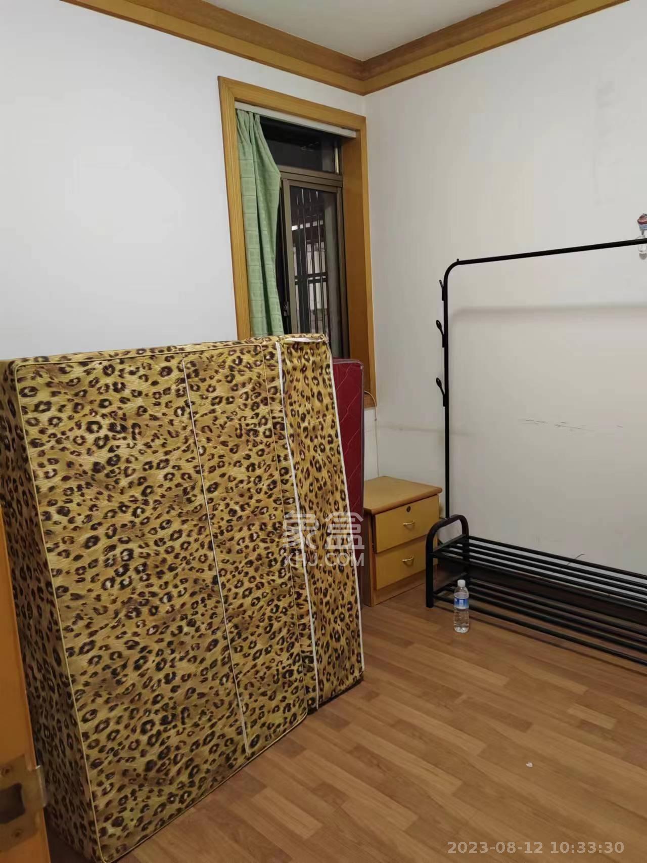 南园小区  3室2厅1卫   2300.00元/月室内图