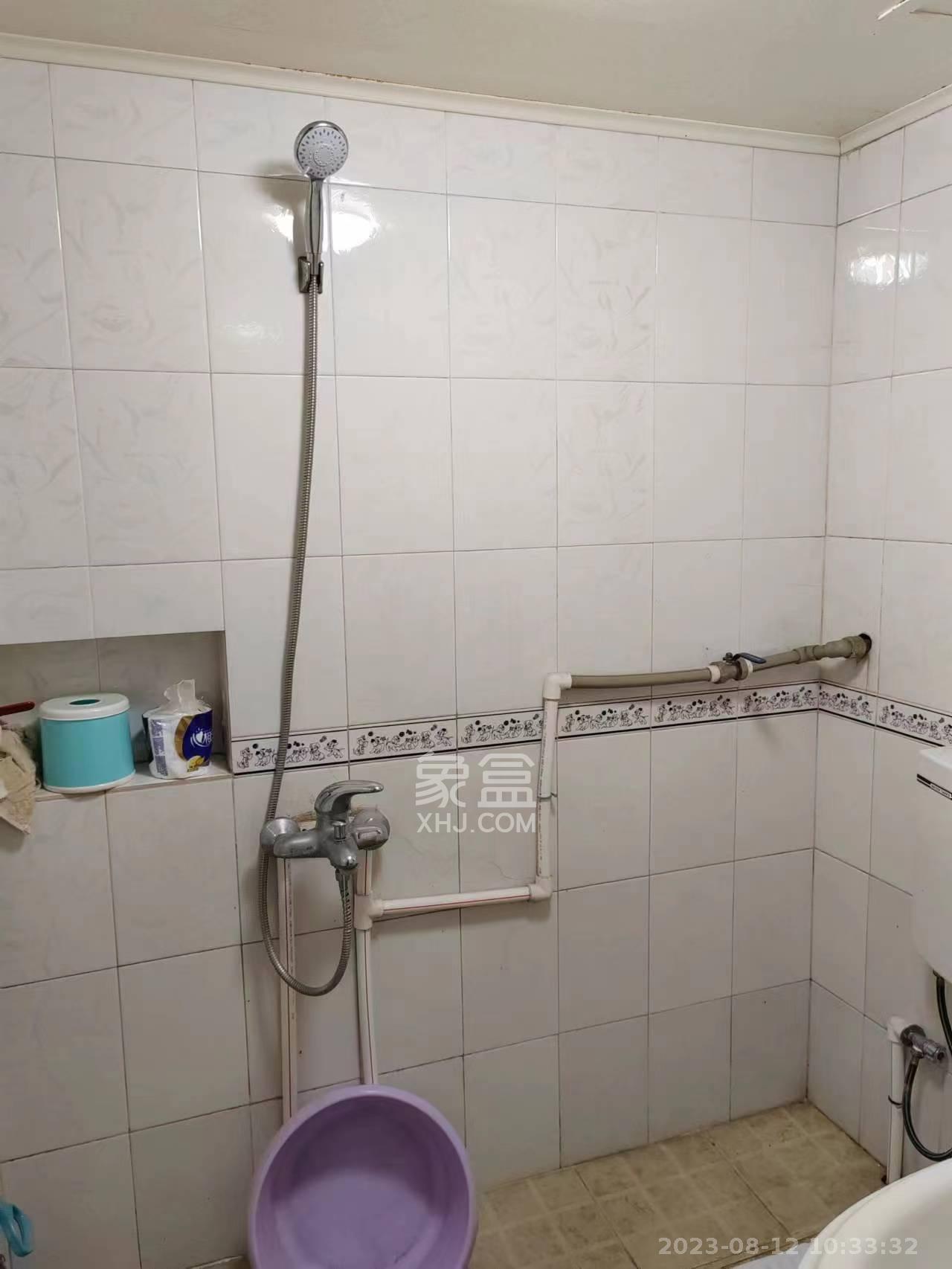 南园小区  3室2厅1卫   2300.00元/月室内图