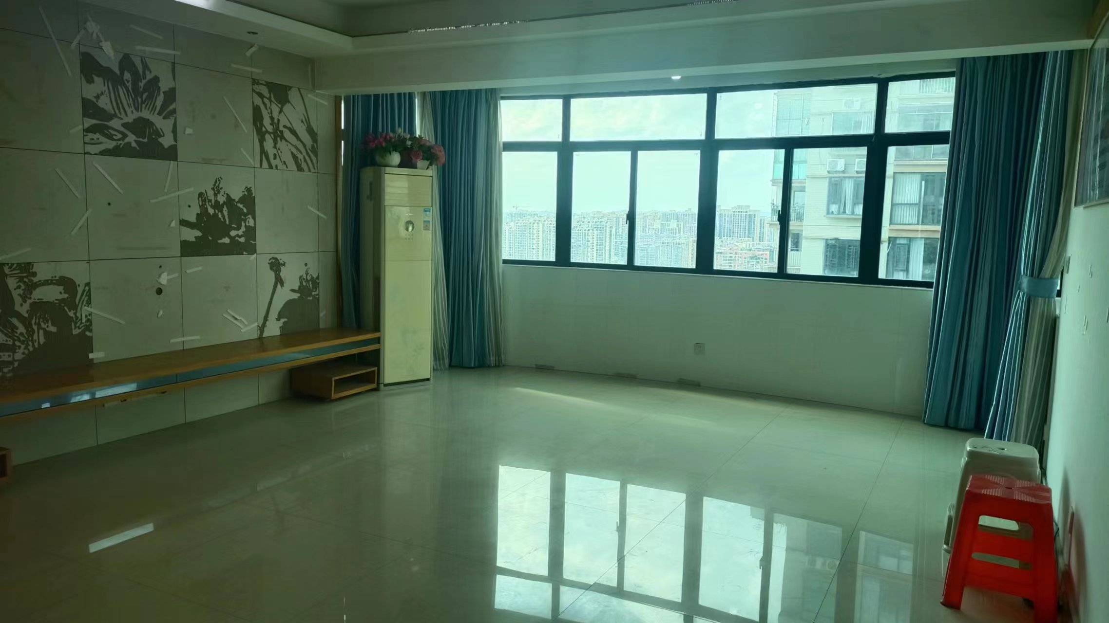 汇景花园  5室2厅2卫   90.00万室内图