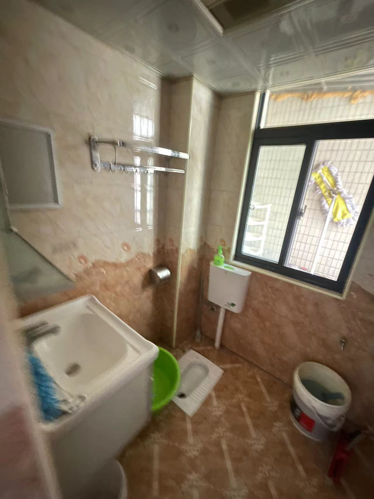 海通国际广场(海通衡州府) 3室2厅2卫 1800.00元/月 海通国际广场(海通衡州府) 3室2厅2卫 1800.00元/月室内图