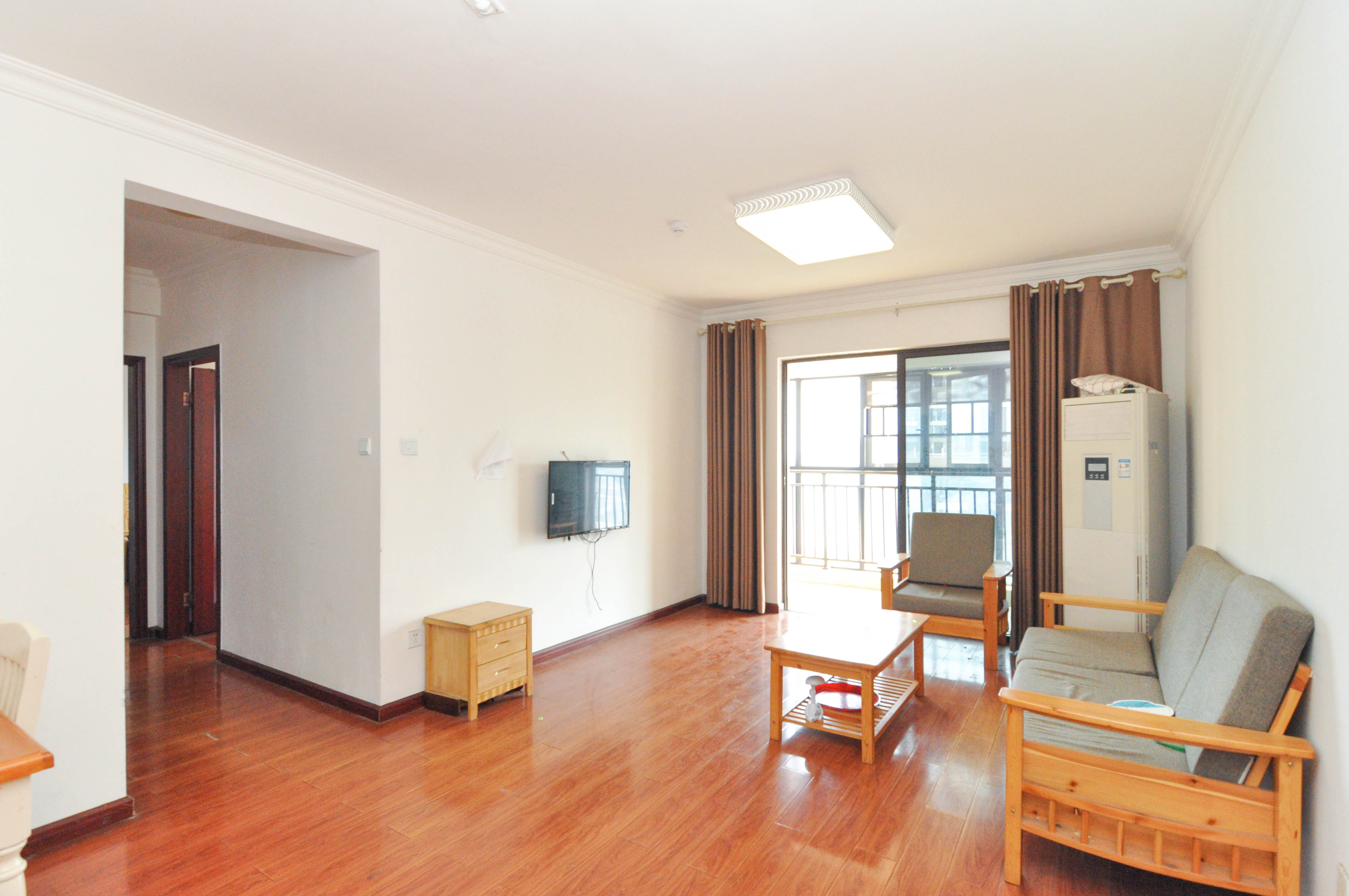 卓越浅水湾  3室2厅2卫   152.00万客厅