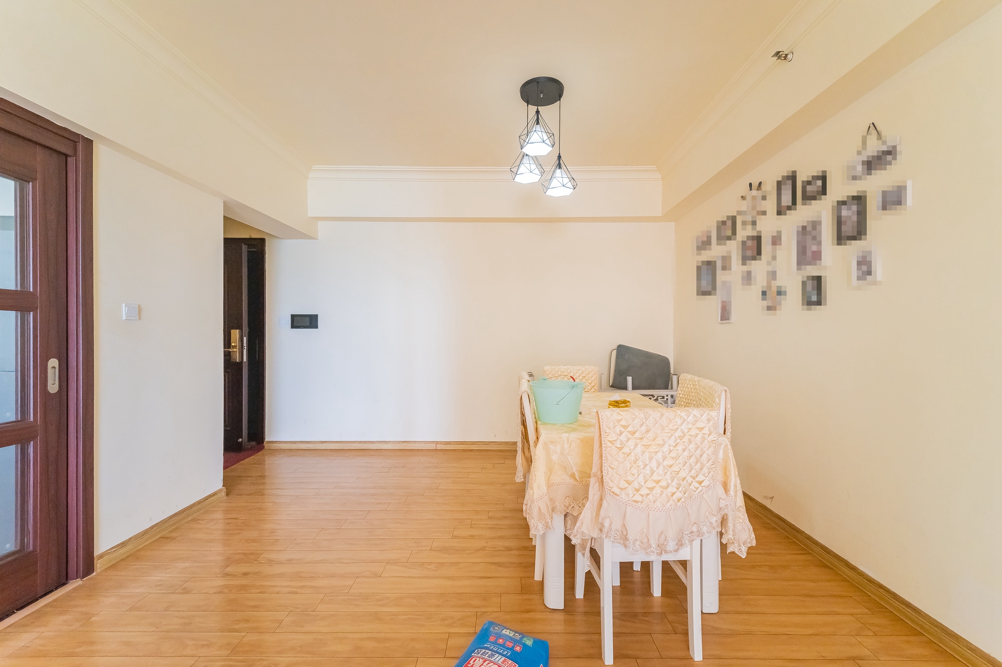 碧桂园威尼斯城 2室2厅2卫 75.8万 碧桂园威尼斯城 2室2厅2卫 75.8万客厅