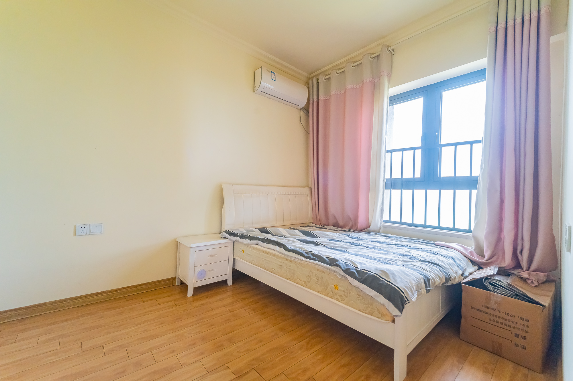 碧桂园威尼斯城 2室2厅2卫 75.8万 碧桂园威尼斯城 2室2厅2卫 75.8万卧室