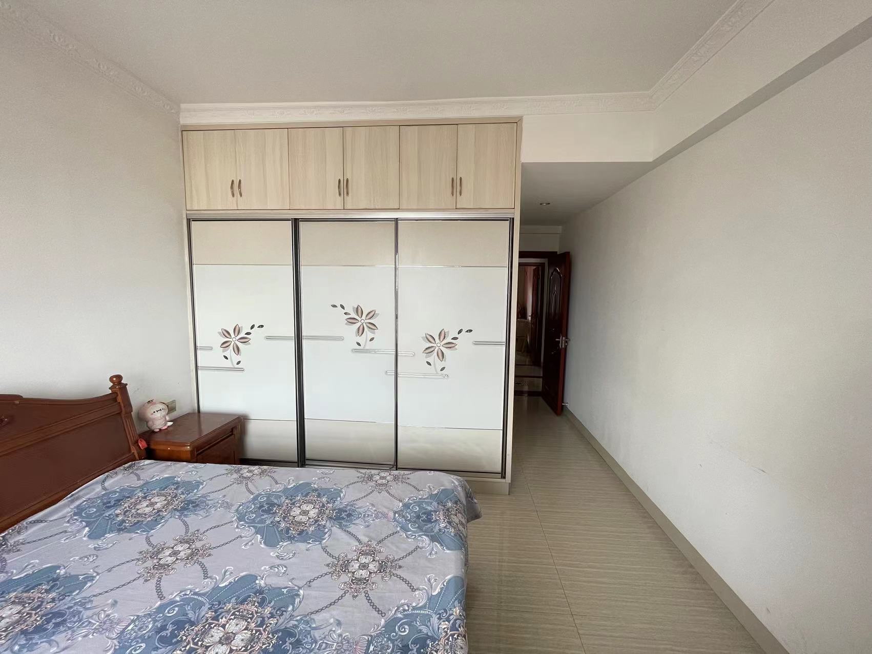 海通国际广场(海通衡州府) 3室2厅2卫 1800.00元/月 海通国际广场(海通衡州府) 3室2厅2卫 1800.00元/月室内图