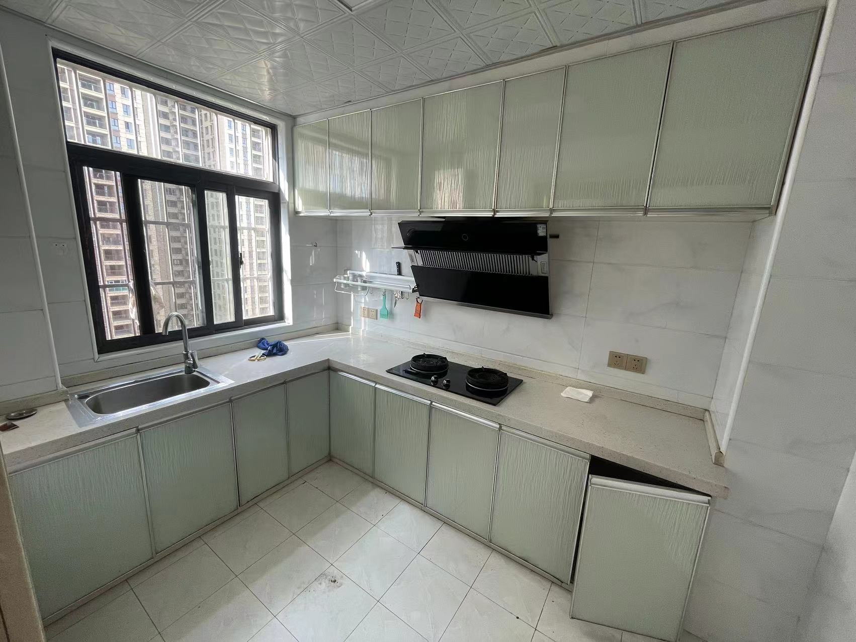 海通国际广场(海通衡州府) 3室2厅2卫 1800.00元/月 海通国际广场(海通衡州府) 3室2厅2卫 1800.00元/月室内图