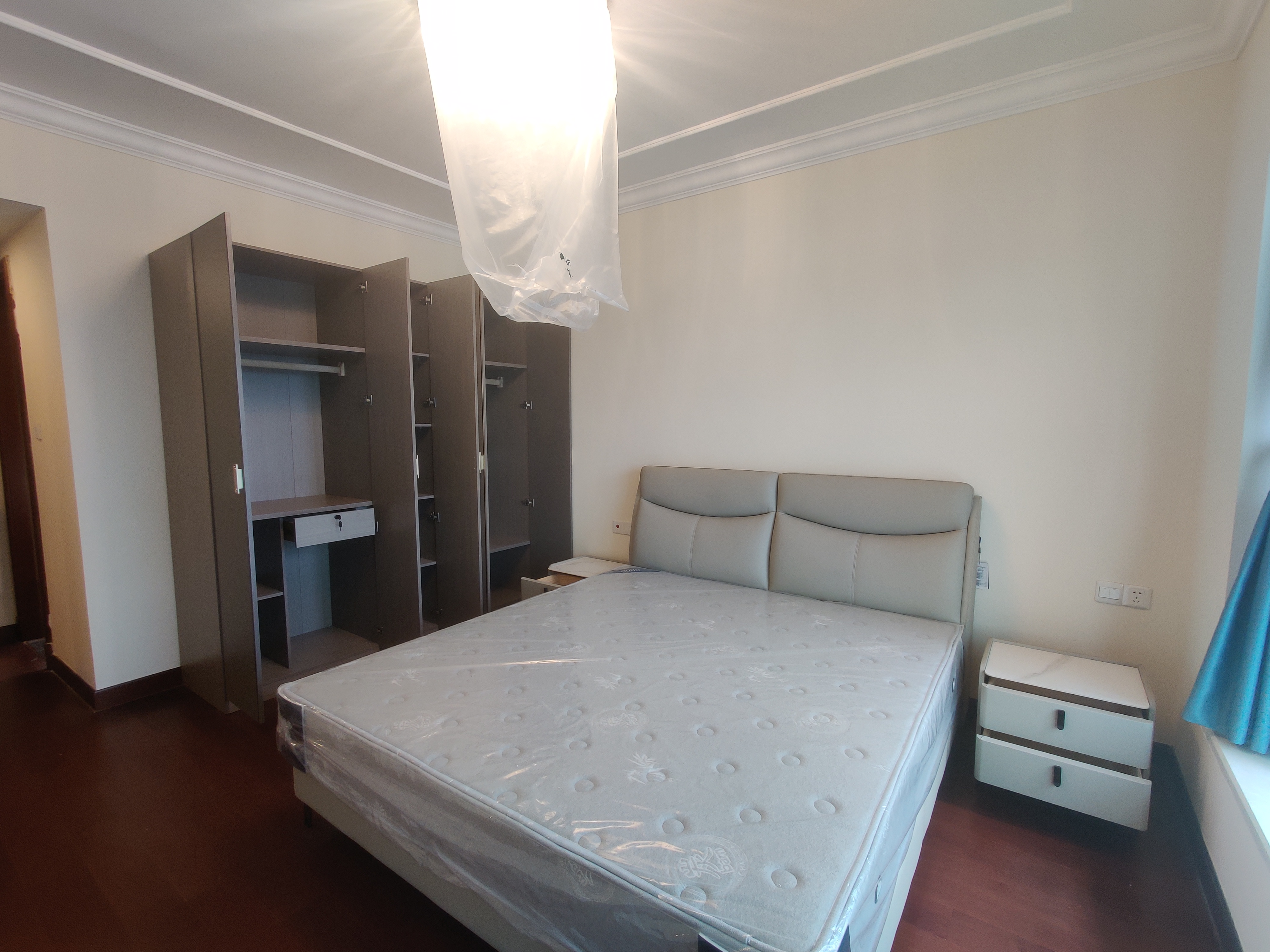 恒大绿洲 3室2厅2卫 2400.0元/月 恒大绿洲 3室2厅2卫 2400.0元/月室内图