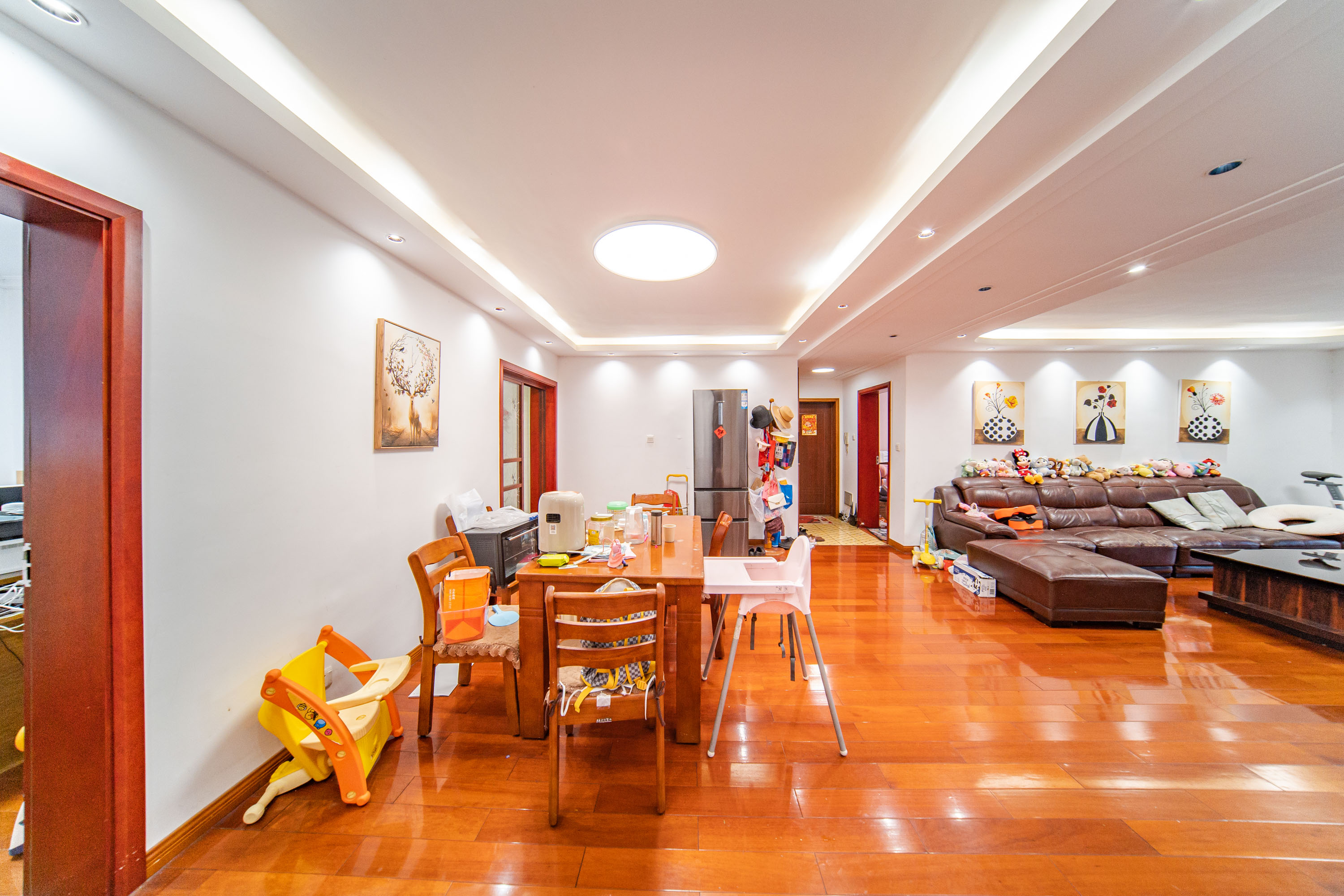 含浦家苑 5室2厅2卫 96.0万 含浦家苑 5室2厅2卫 96.0万客厅