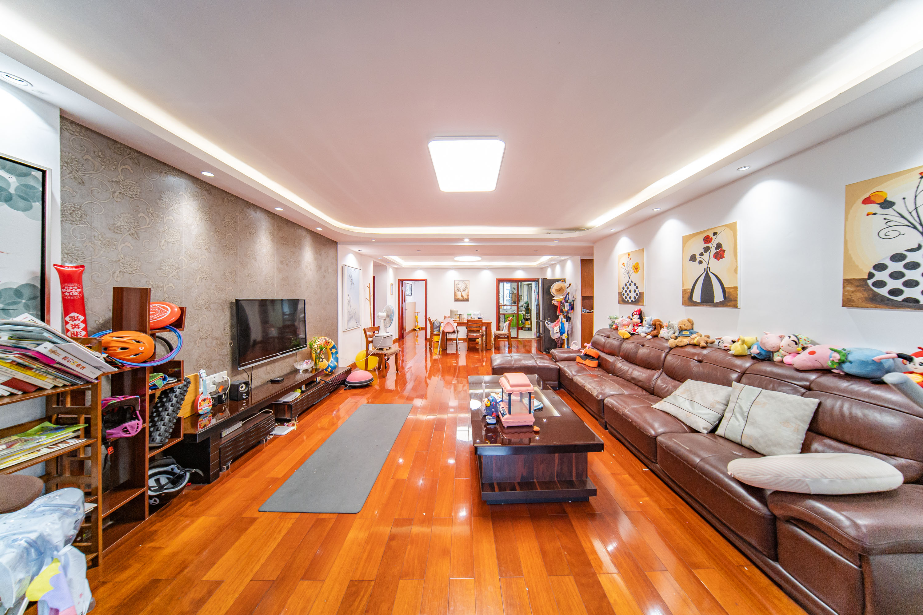 含浦家苑 5室2厅2卫 96.0万 含浦家苑 5室2厅2卫 96.0万客厅