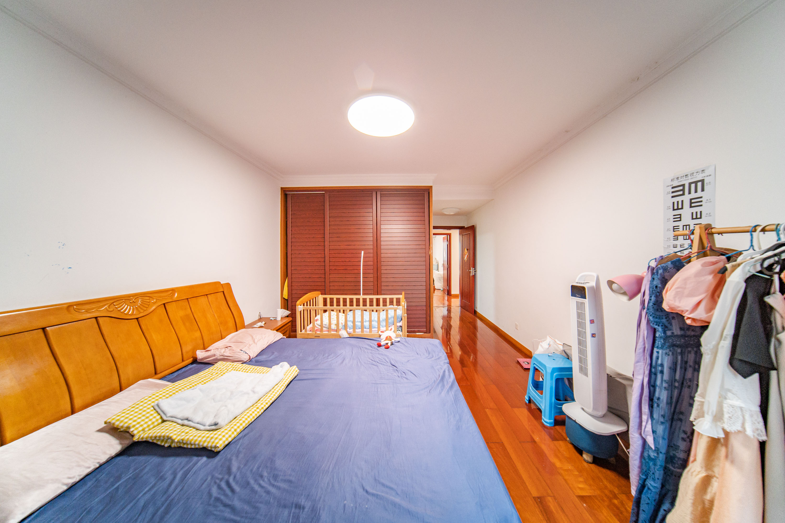 含浦家苑 5室2厅2卫 96.0万 含浦家苑 5室2厅2卫 96.0万卧室