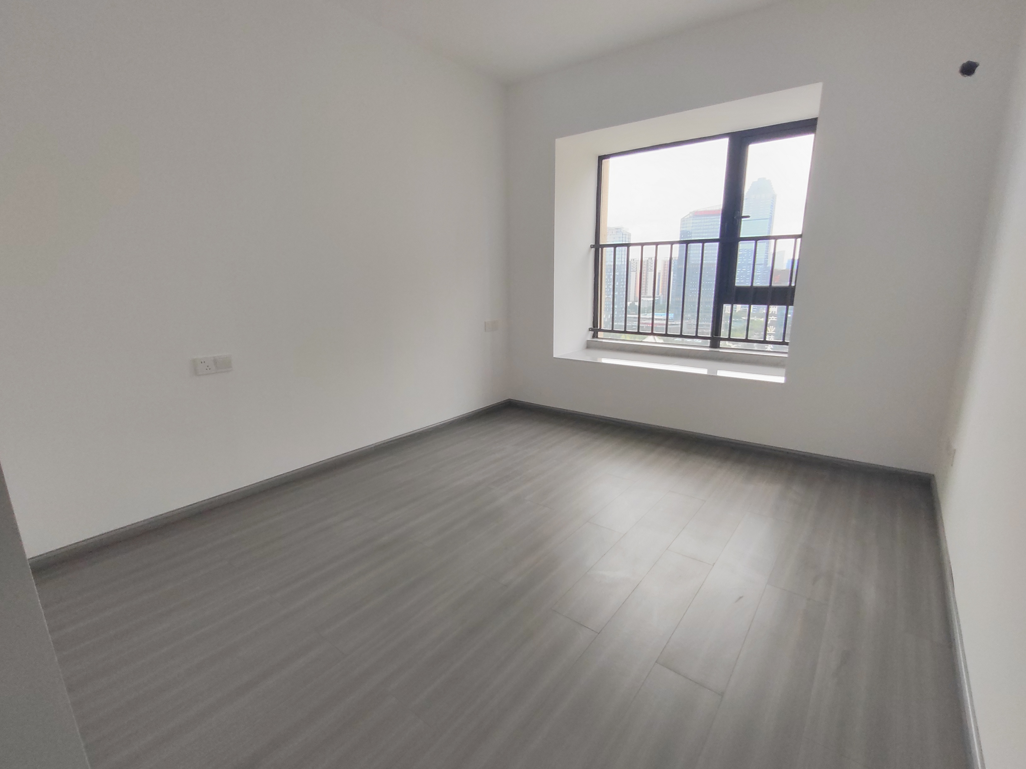 远大生态风景  0室0厅0卫   2500.00元/月室内图