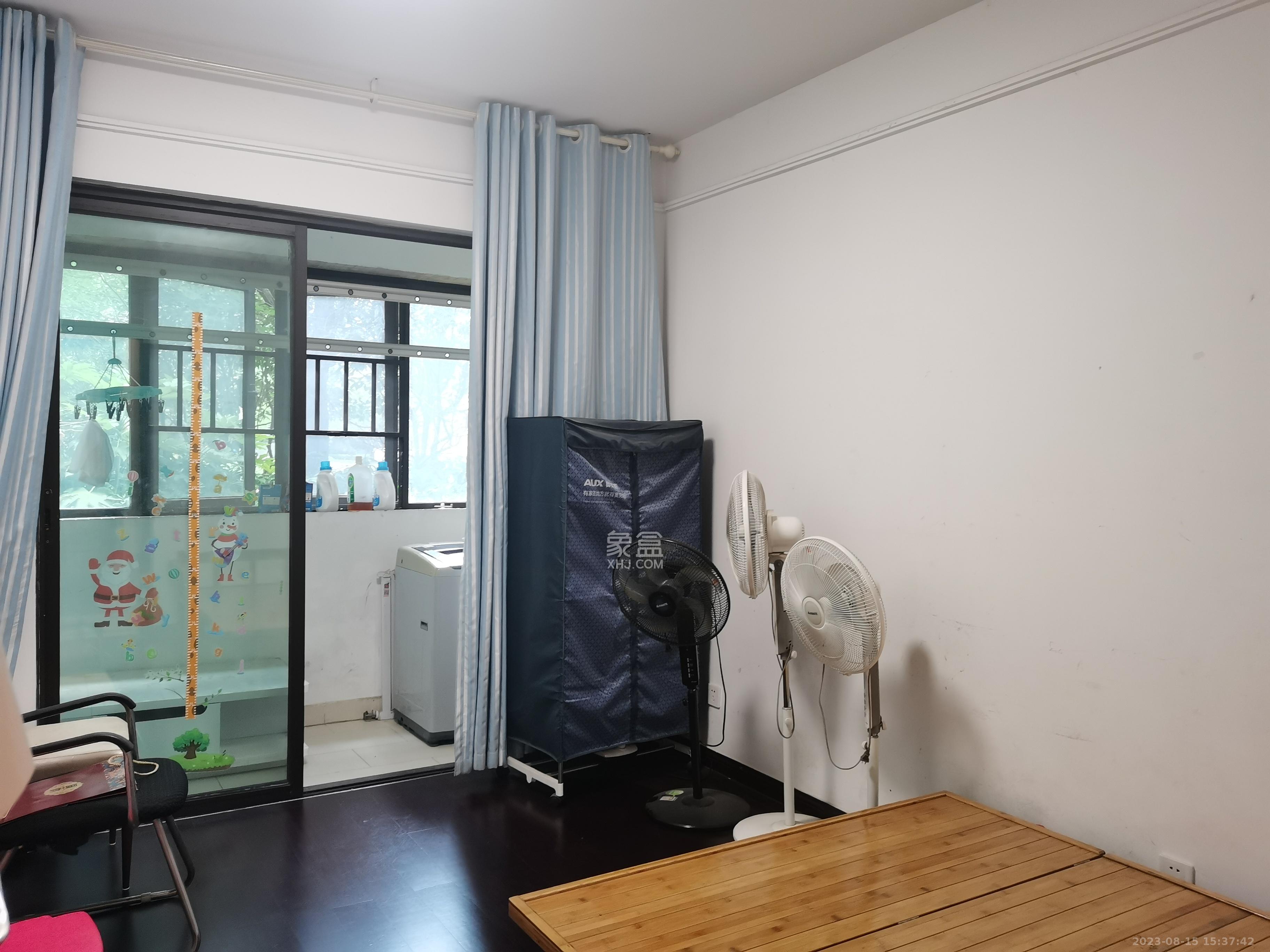 中海国际三期  3室2厅2卫   1800.00元/月室内图