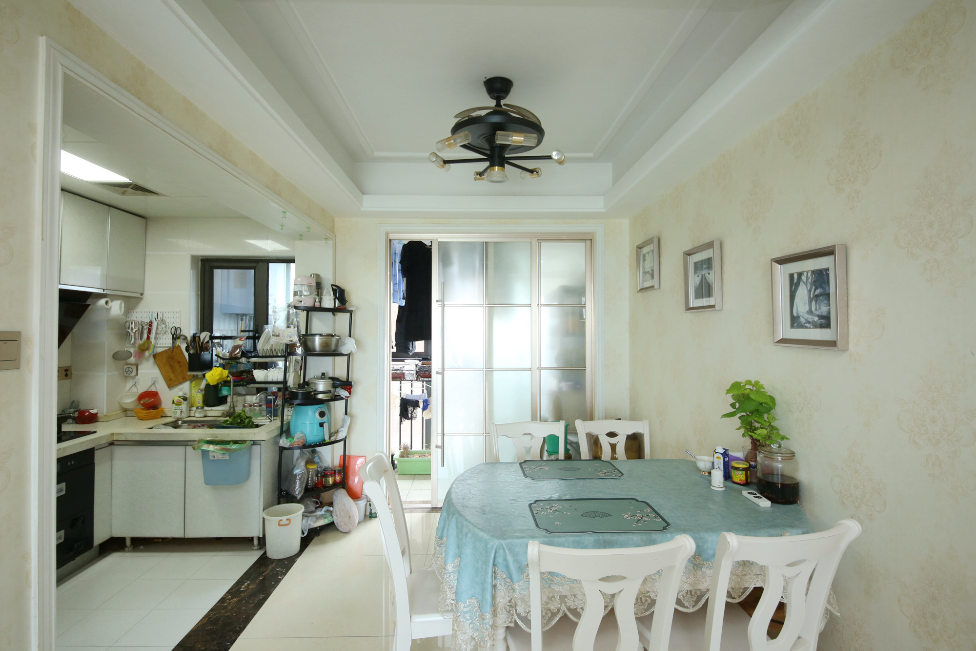 万象凯旋湾  3室2厅2卫    138.0万客厅