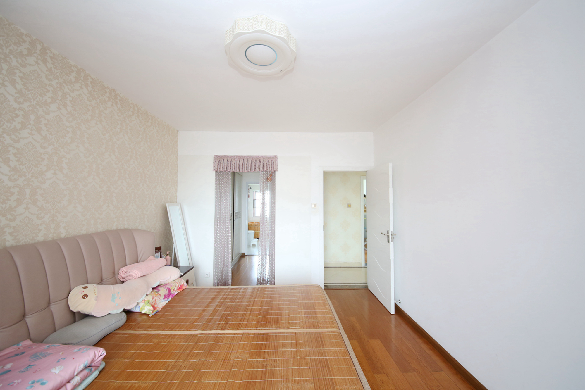 万象凯旋湾  3室2厅2卫    138.0万卧室