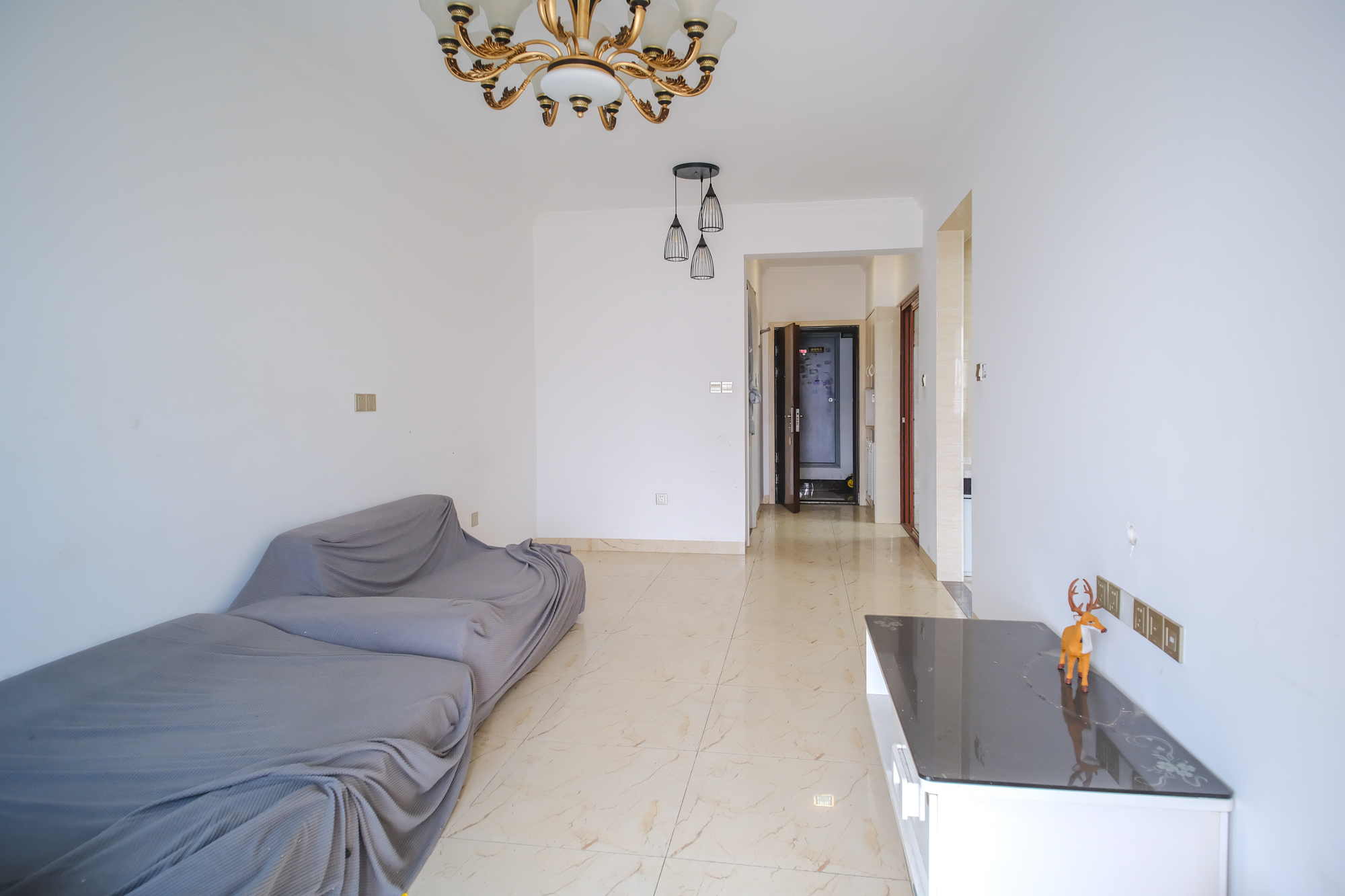 荣盛花语城 2室2厅1卫 56.8万 荣盛花语城 2室2厅1卫 56.8万客厅