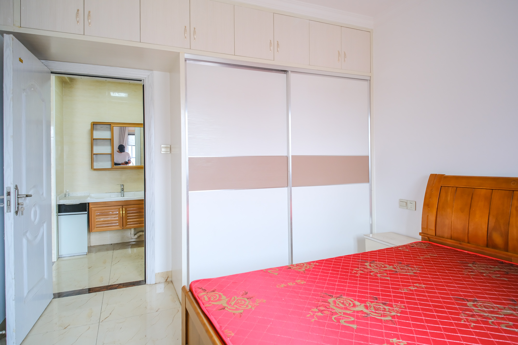 荣盛花语城 2室2厅1卫 56.8万 荣盛花语城 2室2厅1卫 56.8万卧室