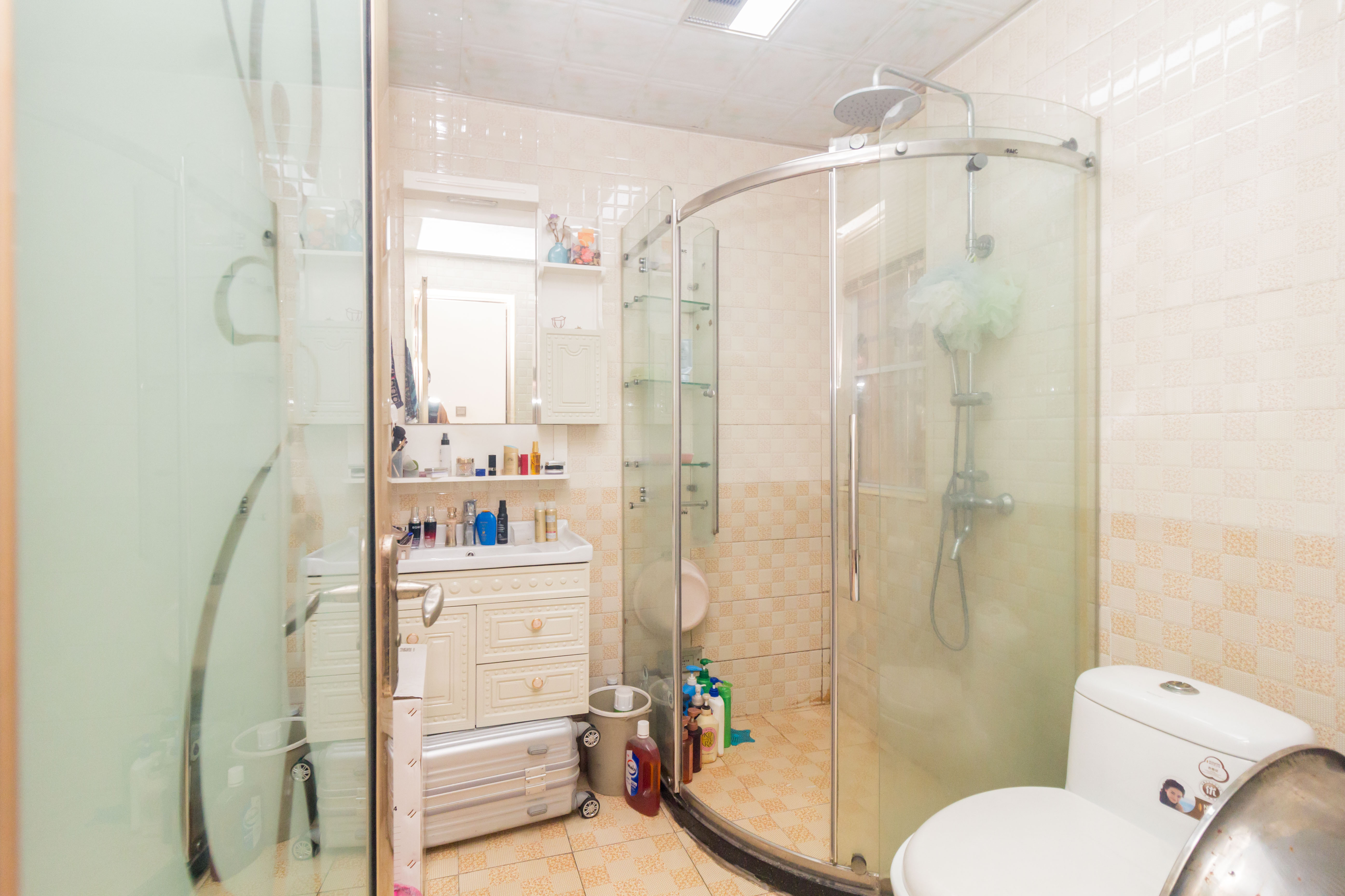 榔梨综合市场  3室2厅2卫    63.8万卫生间