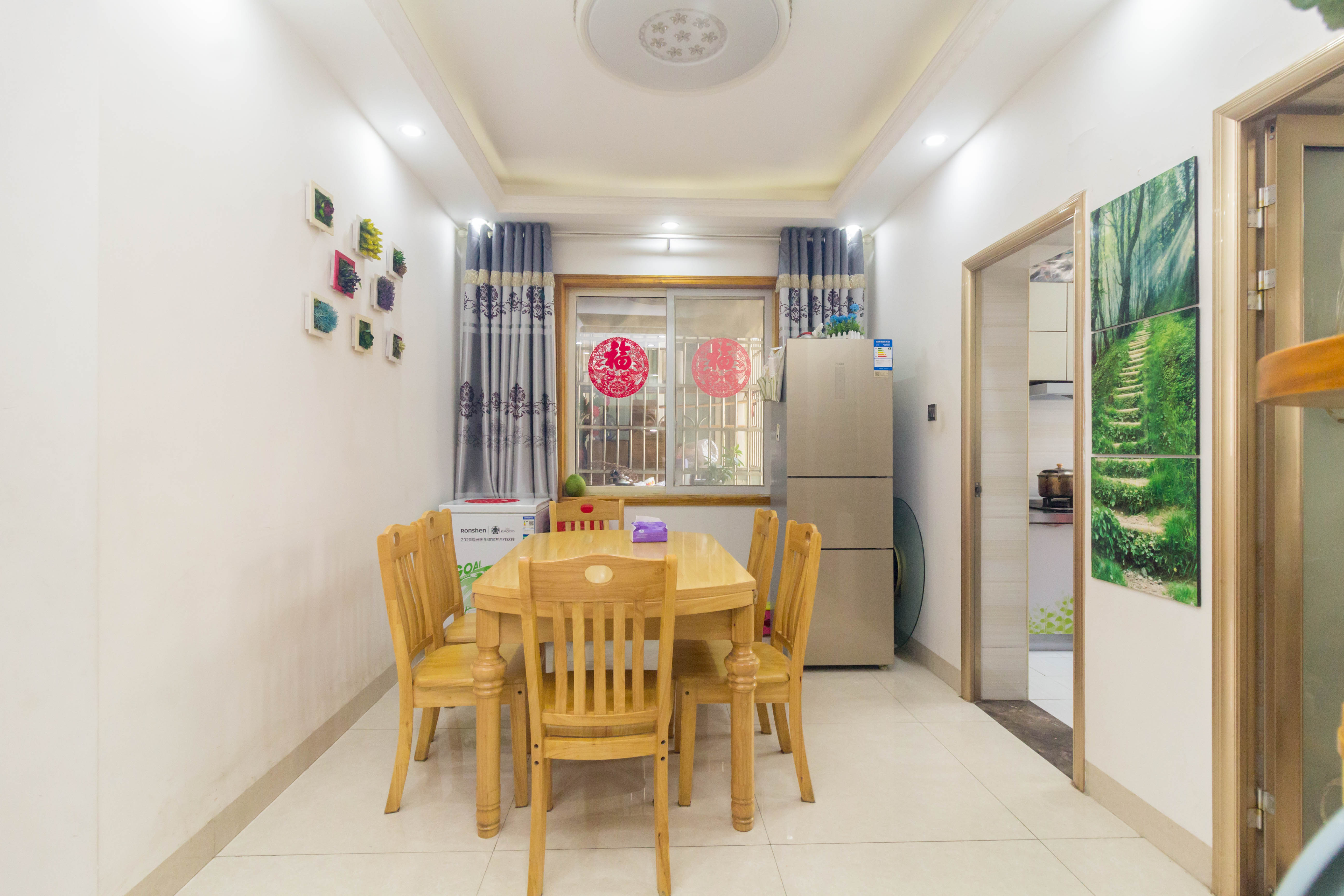 榔梨综合市场  3室2厅2卫    63.8万客厅