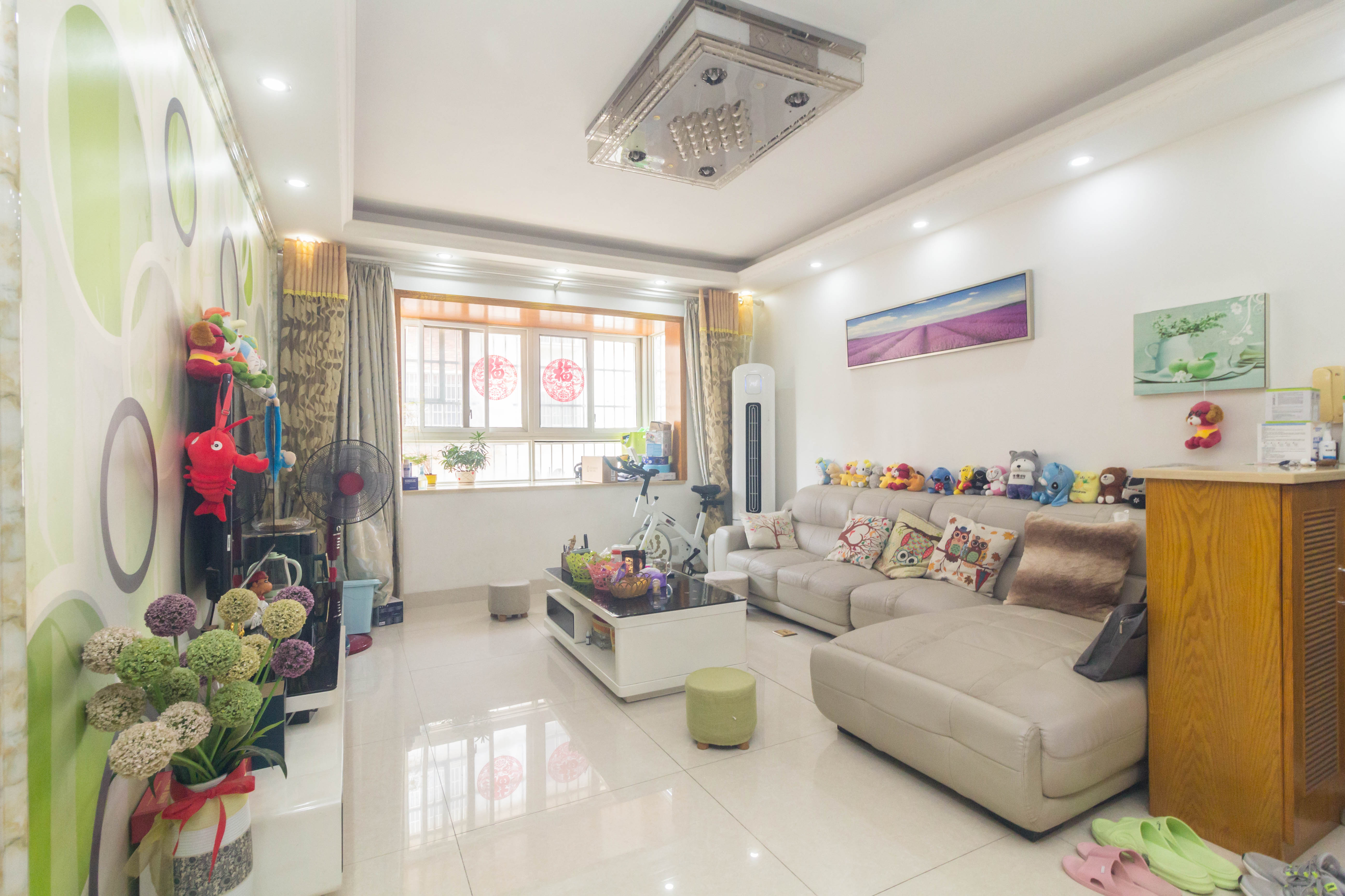 榔梨综合市场  3室2厅2卫    63.8万客厅