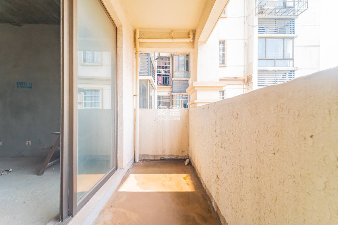 碧桂园威尼斯城 4室2厅2卫 97.0万 碧桂园威尼斯城 4室2厅2卫 97.0万阳台