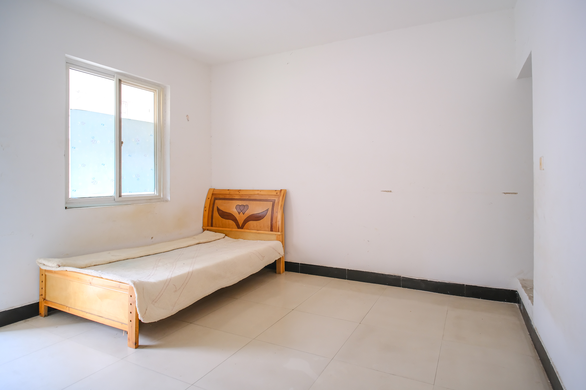 金鹰机电大市场 5室2厅1卫 78.8万 金鹰机电大市场 5室2厅1卫 78.8万卧室