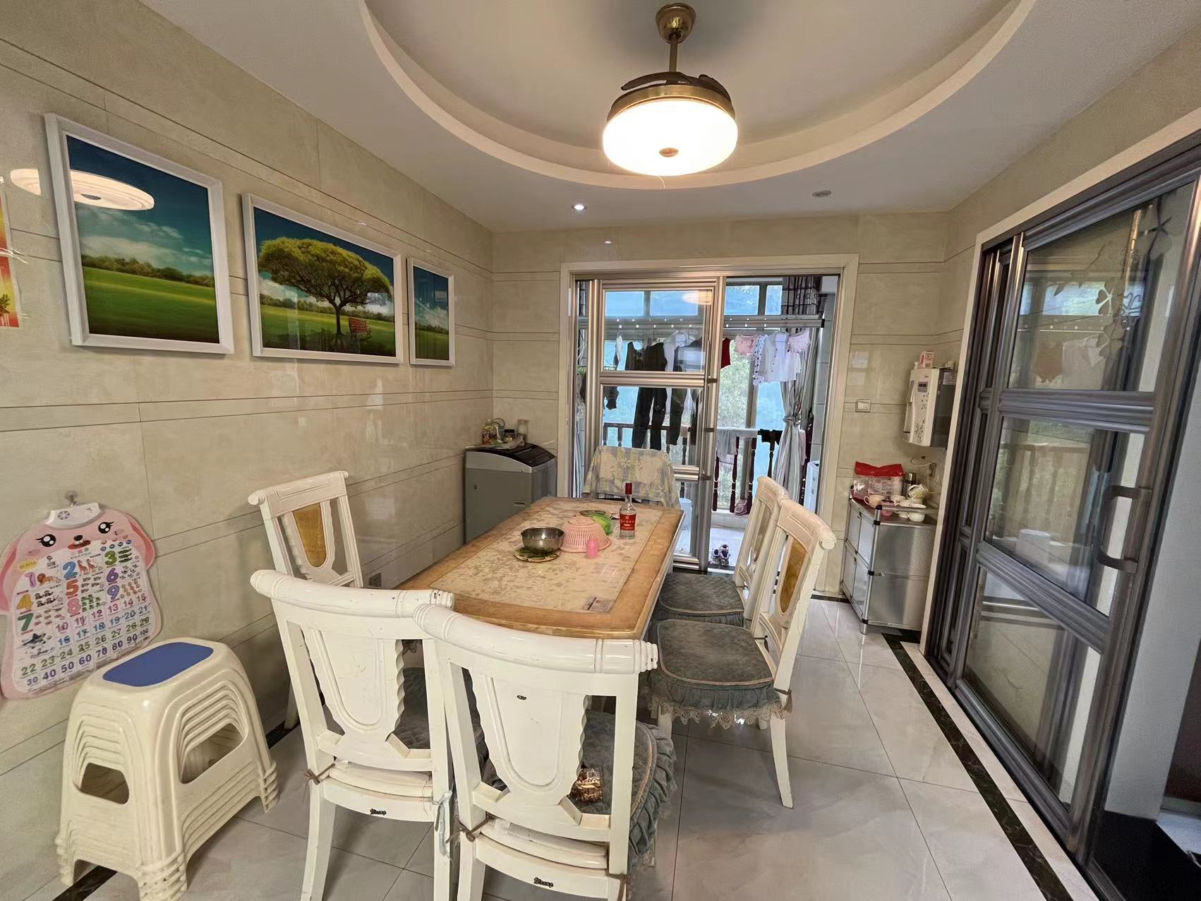 经世皇城 3室2厅2卫 69.0万 经世皇城 3室2厅2卫 69.0万室内图