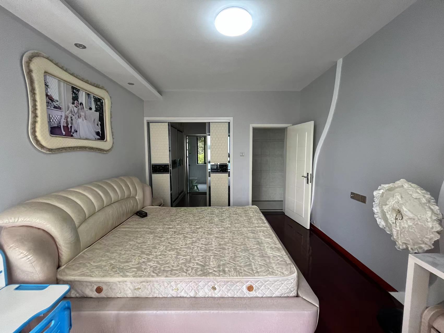 经世皇城 3室2厅2卫 69.0万 经世皇城 3室2厅2卫 69.0万室内图