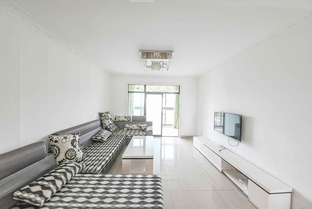 优山美地  3室2厅2卫    92.8万