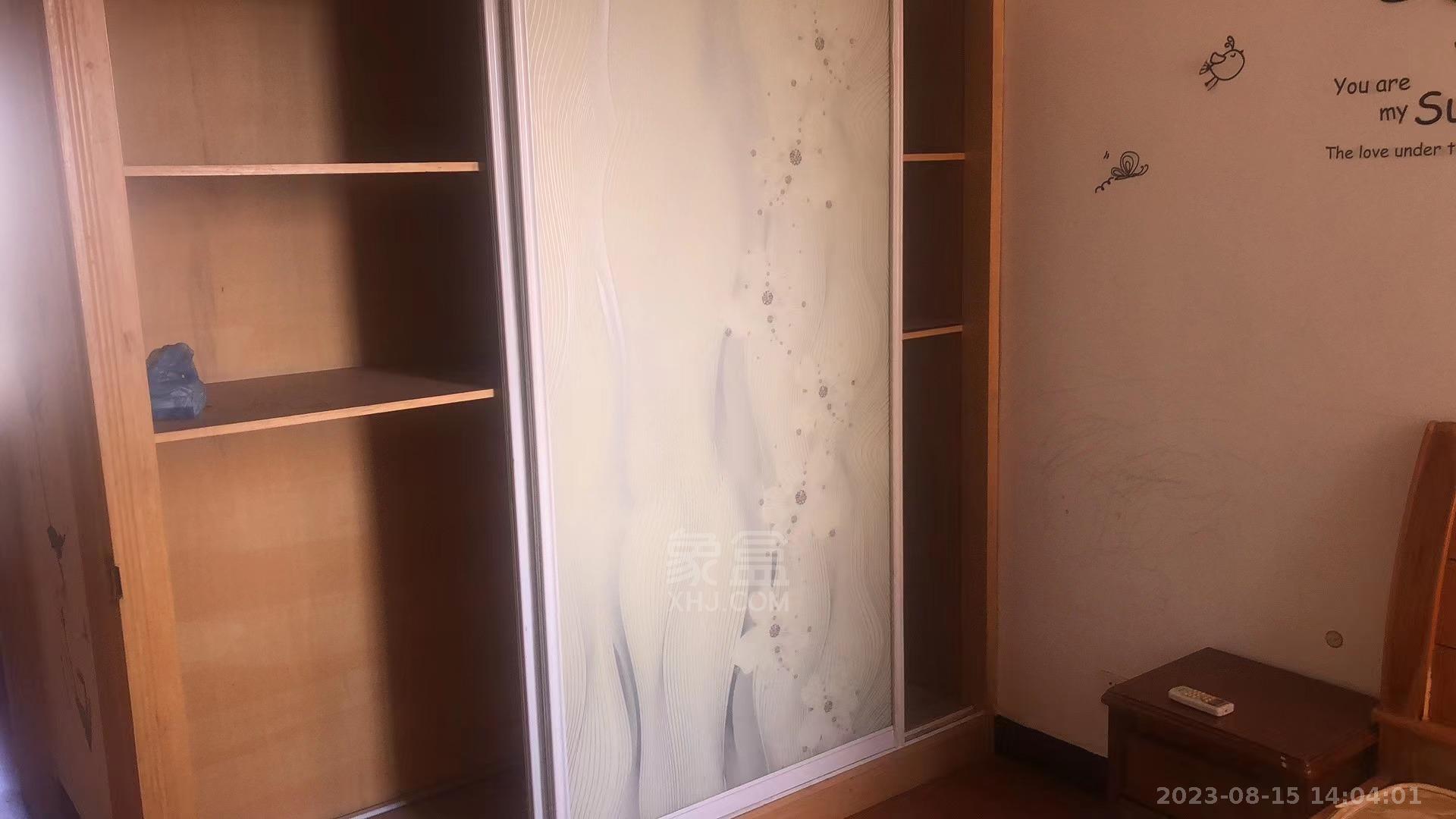 泉塘湾二期 3室2厅1卫 1200.00元/月 泉塘湾二期 3室2厅1卫 1200.00元/月室内图