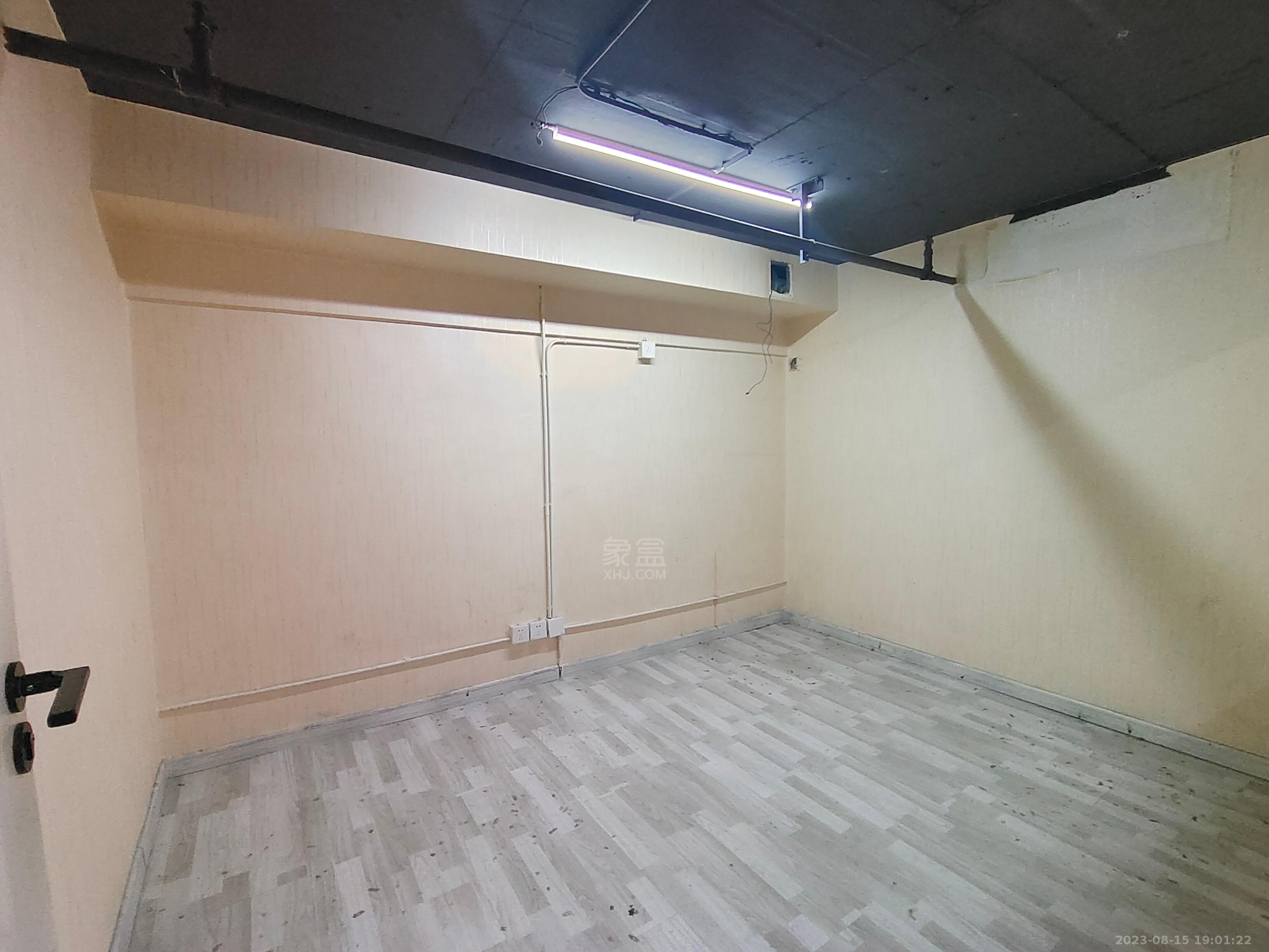 蓝溪谷 3室2厅1卫 5000.00元/月 蓝溪谷 3室2厅1卫 5000.00元/月室内图