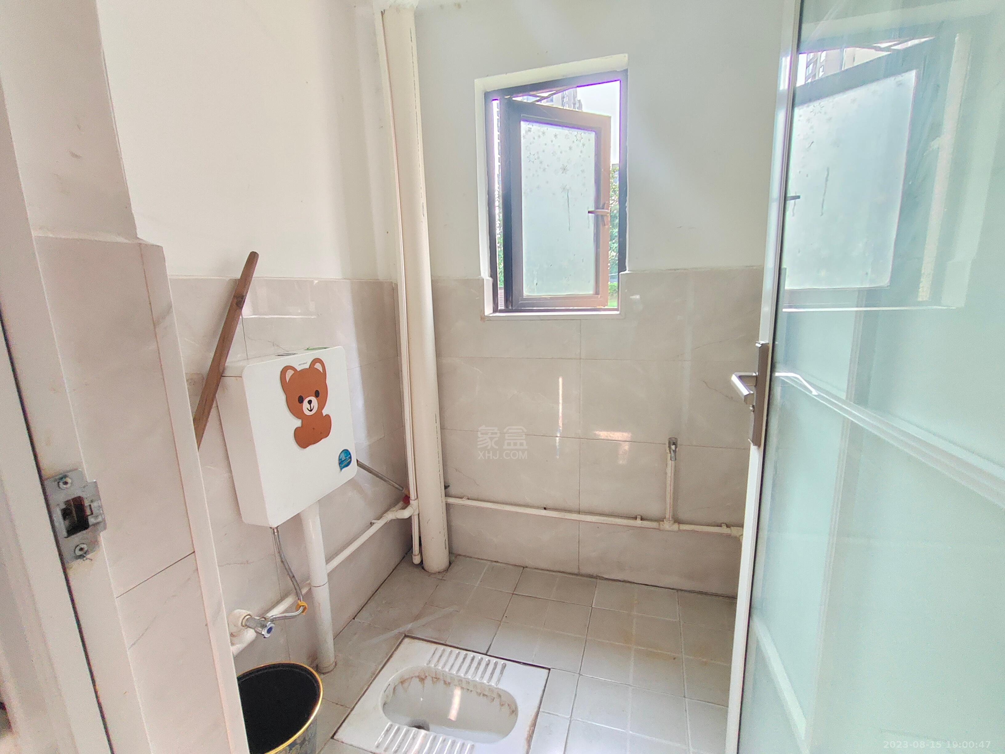 蓝溪谷 3室2厅1卫 5000.00元/月 蓝溪谷 3室2厅1卫 5000.00元/月室内图