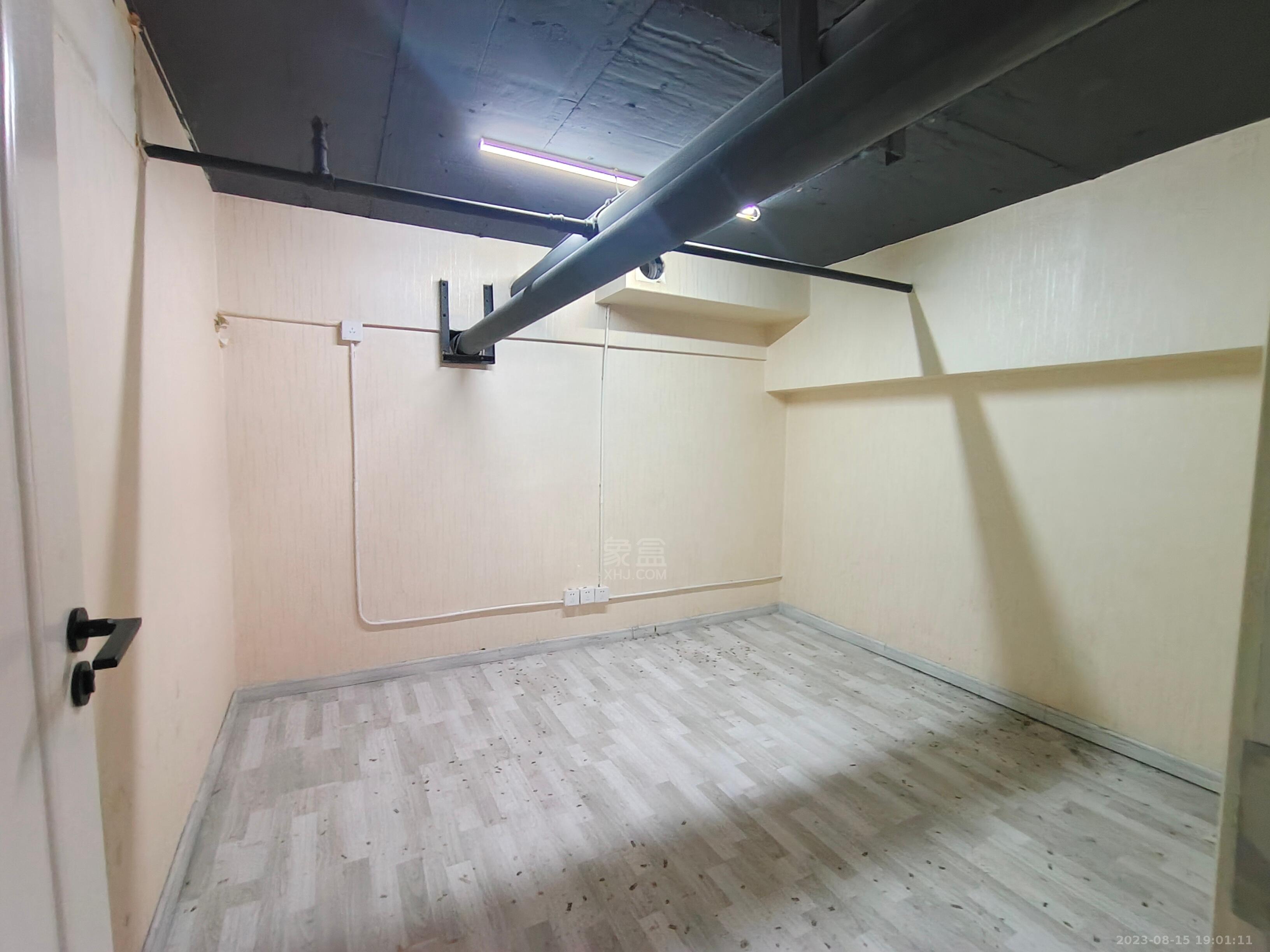 蓝溪谷 3室2厅1卫 5000.00元/月 蓝溪谷 3室2厅1卫 5000.00元/月室内图