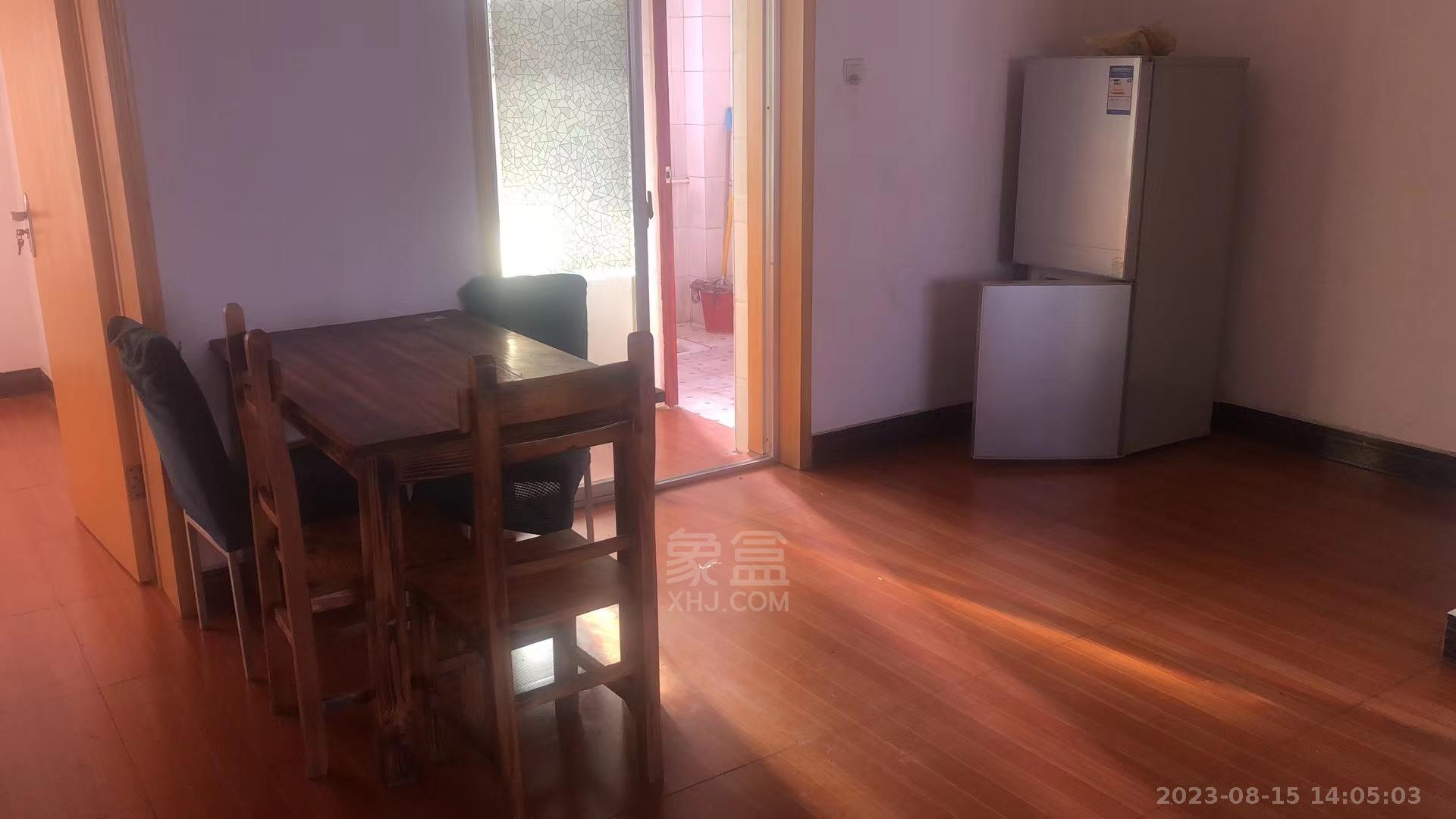 泉塘湾二期 3室2厅1卫 1200.00元/月 泉塘湾二期 3室2厅1卫 1200.00元/月室内图