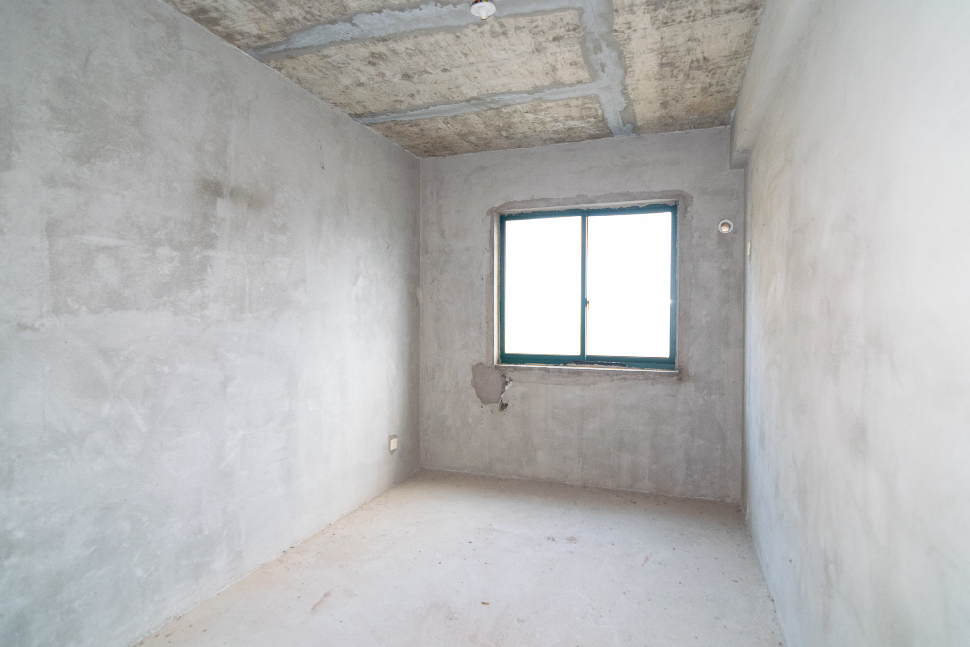 红建滨水铭城  4室2厅1卫    69.0万 红建滨水铭城  4室2厅1卫    69.0万卧室