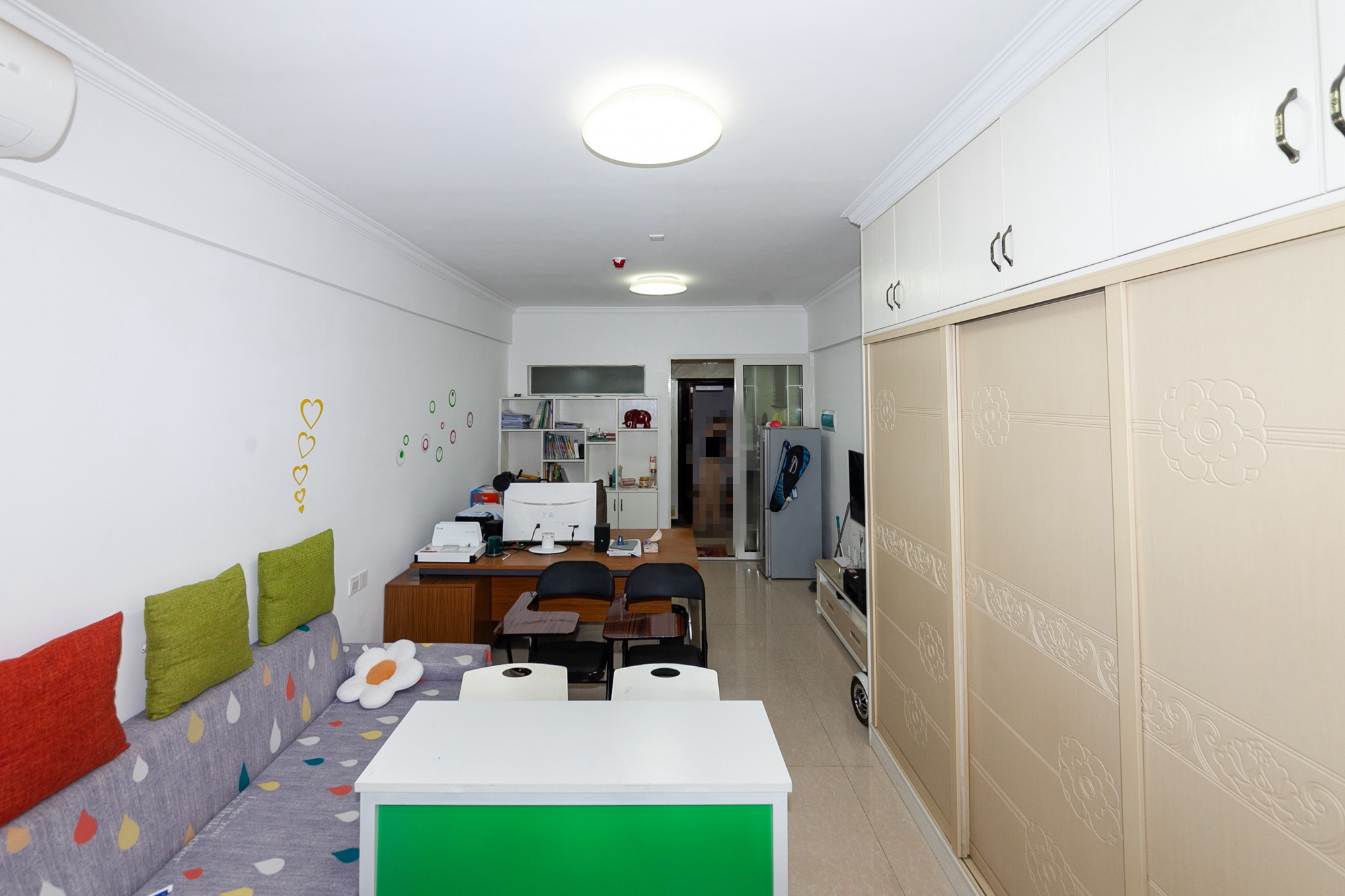 Cross尚公馆  1室1厅1卫    38.0万 Cross尚公馆  1室1厅1卫    38.0万客厅