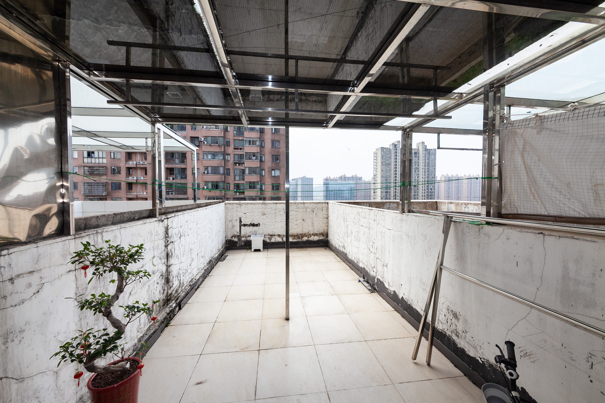 Cross尚公馆  1室1厅1卫    38.0万 Cross尚公馆  1室1厅1卫    38.0万阳台