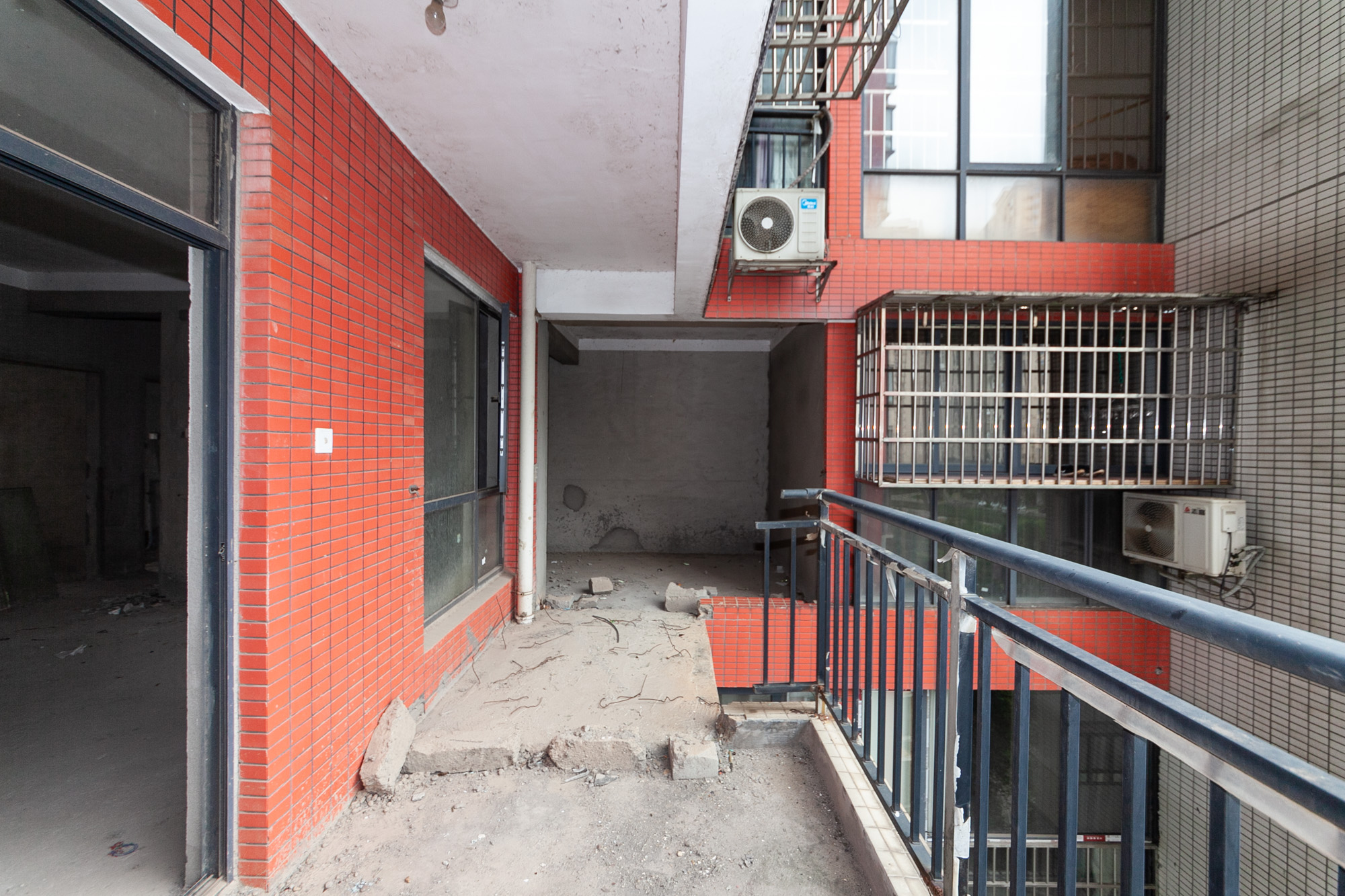 浩龙音乐界 2室2厅1卫 69.8万 浩龙音乐界 2室2厅1卫 69.8万阳台