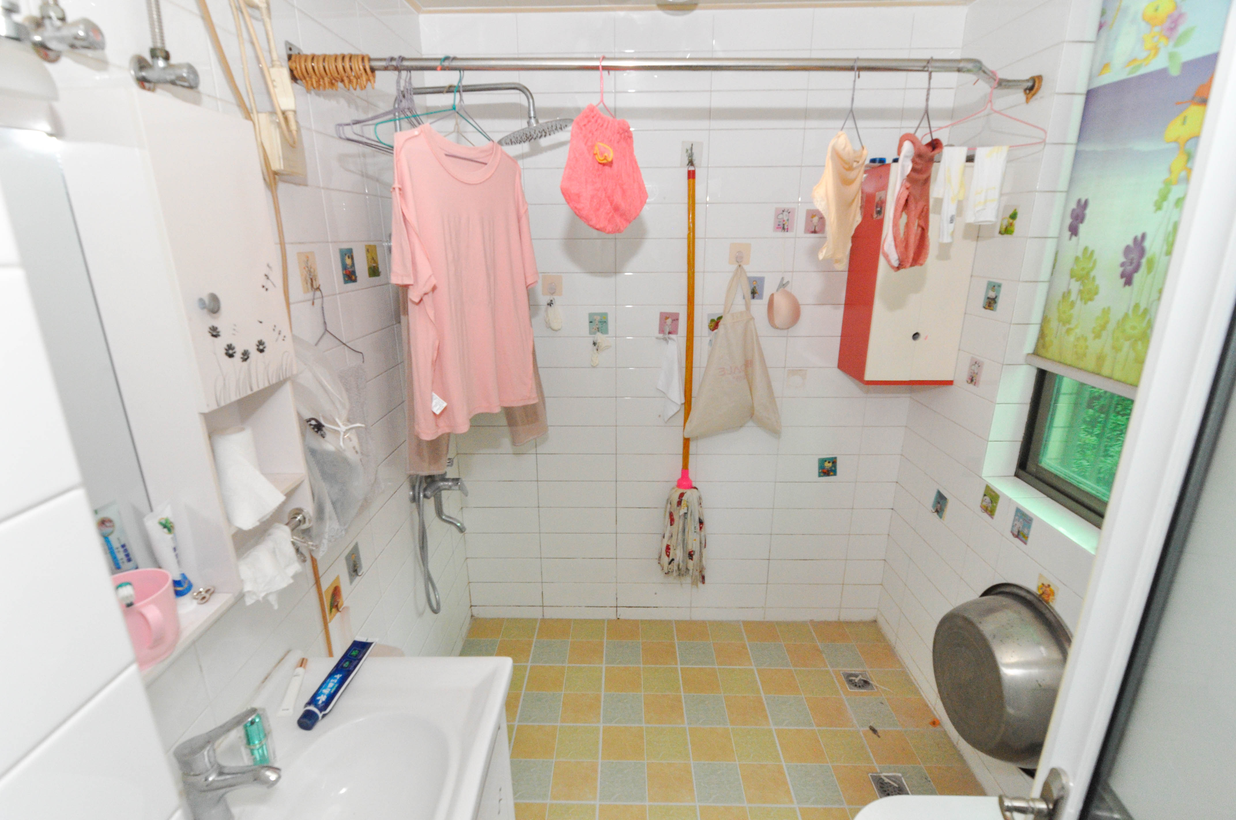 麓谷加州阳光  4室2厅2卫    120.0万 麓谷加州阳光  4室2厅2卫    120.0万卫生间