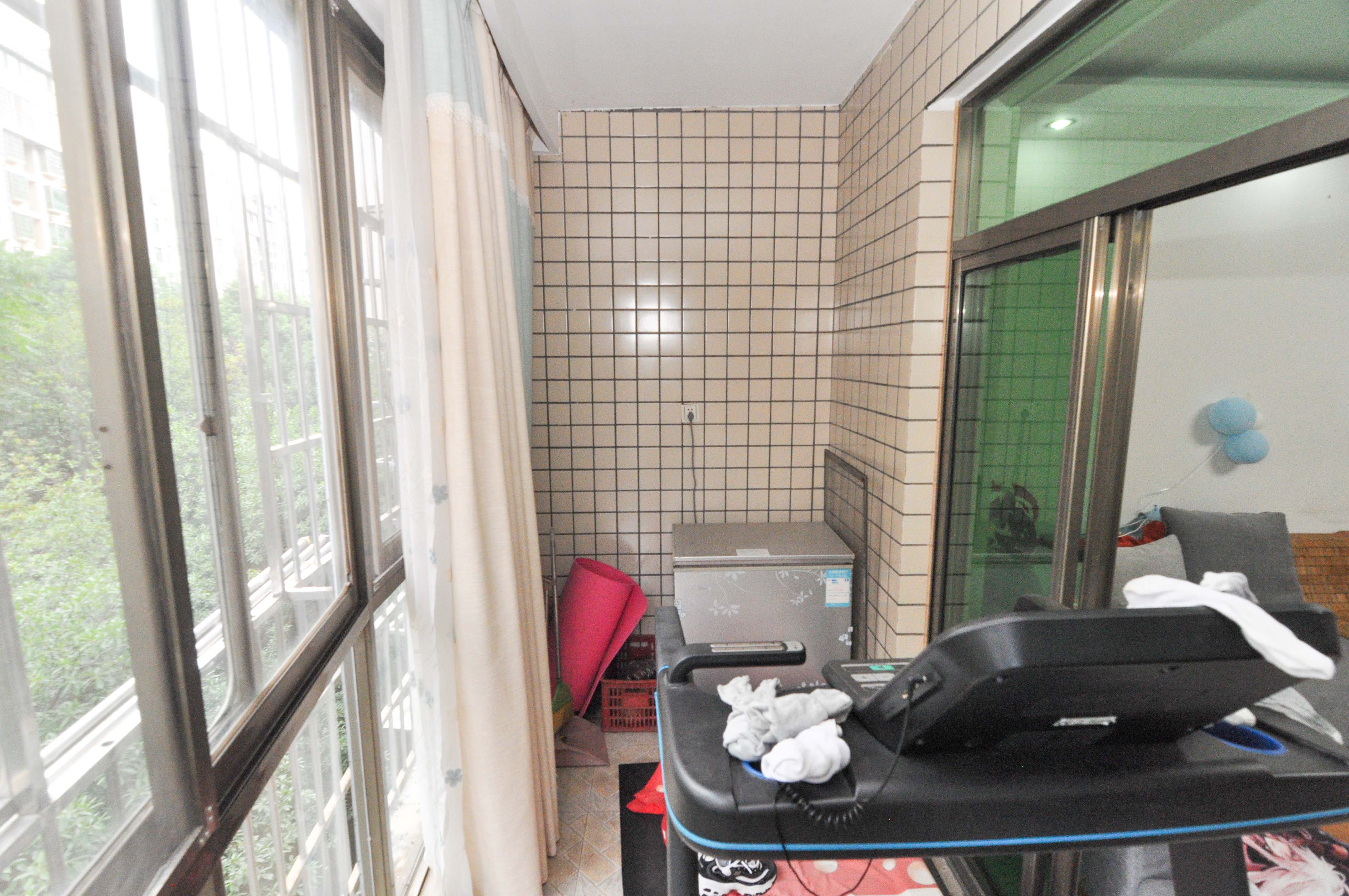 麓谷加州阳光  4室2厅2卫    120.0万 麓谷加州阳光  4室2厅2卫    120.0万其他