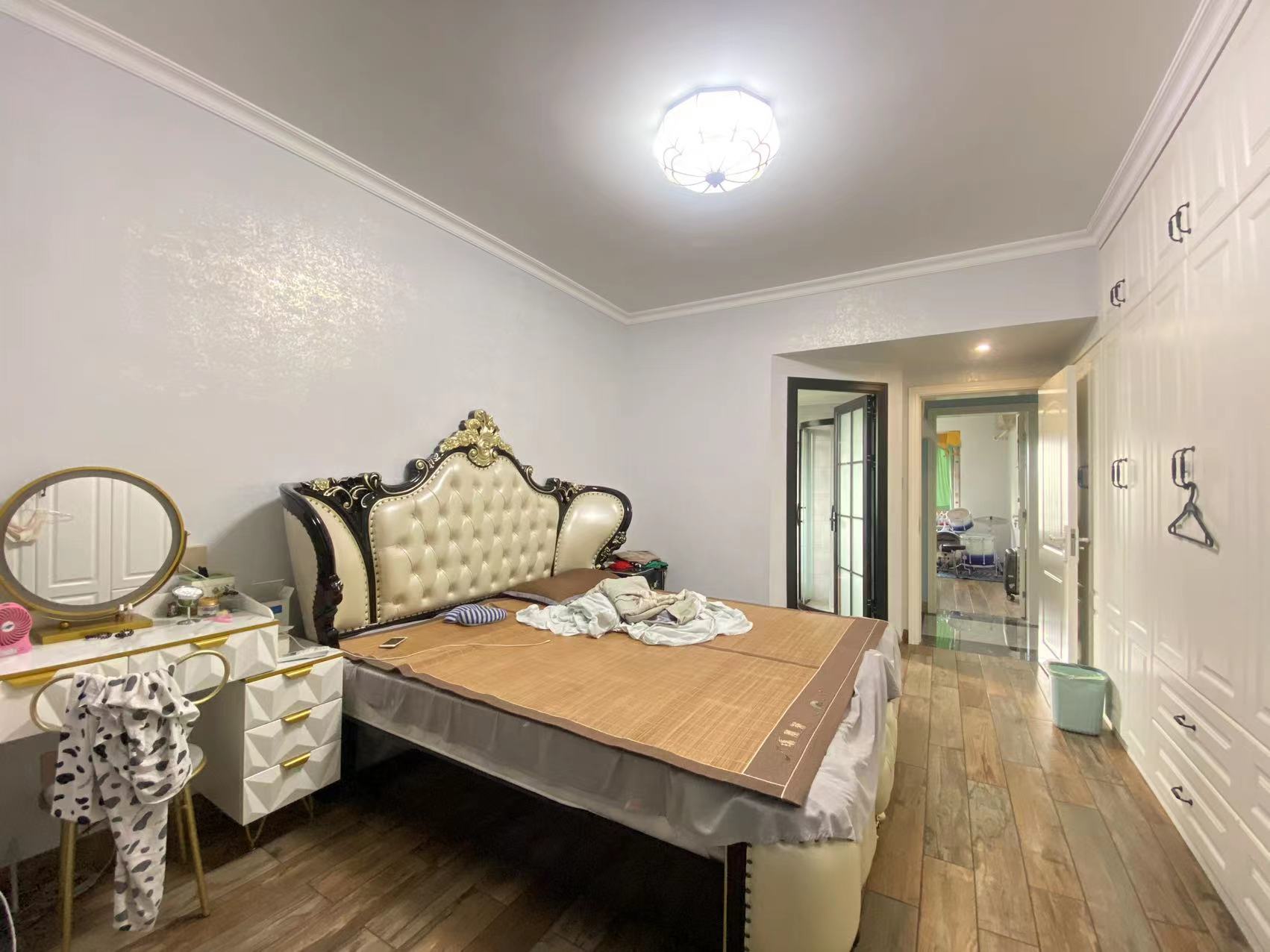 体育新城 3室2厅2卫 71.8万 体育新城 3室2厅2卫 71.8万室内图