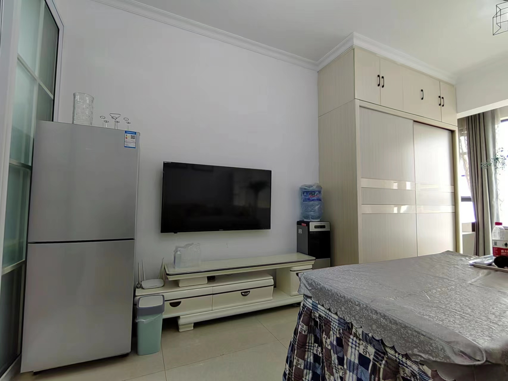 吉星广场 1室1厅1卫 1200.00元/月 吉星广场 1室1厅1卫 1200.00元/月室内图