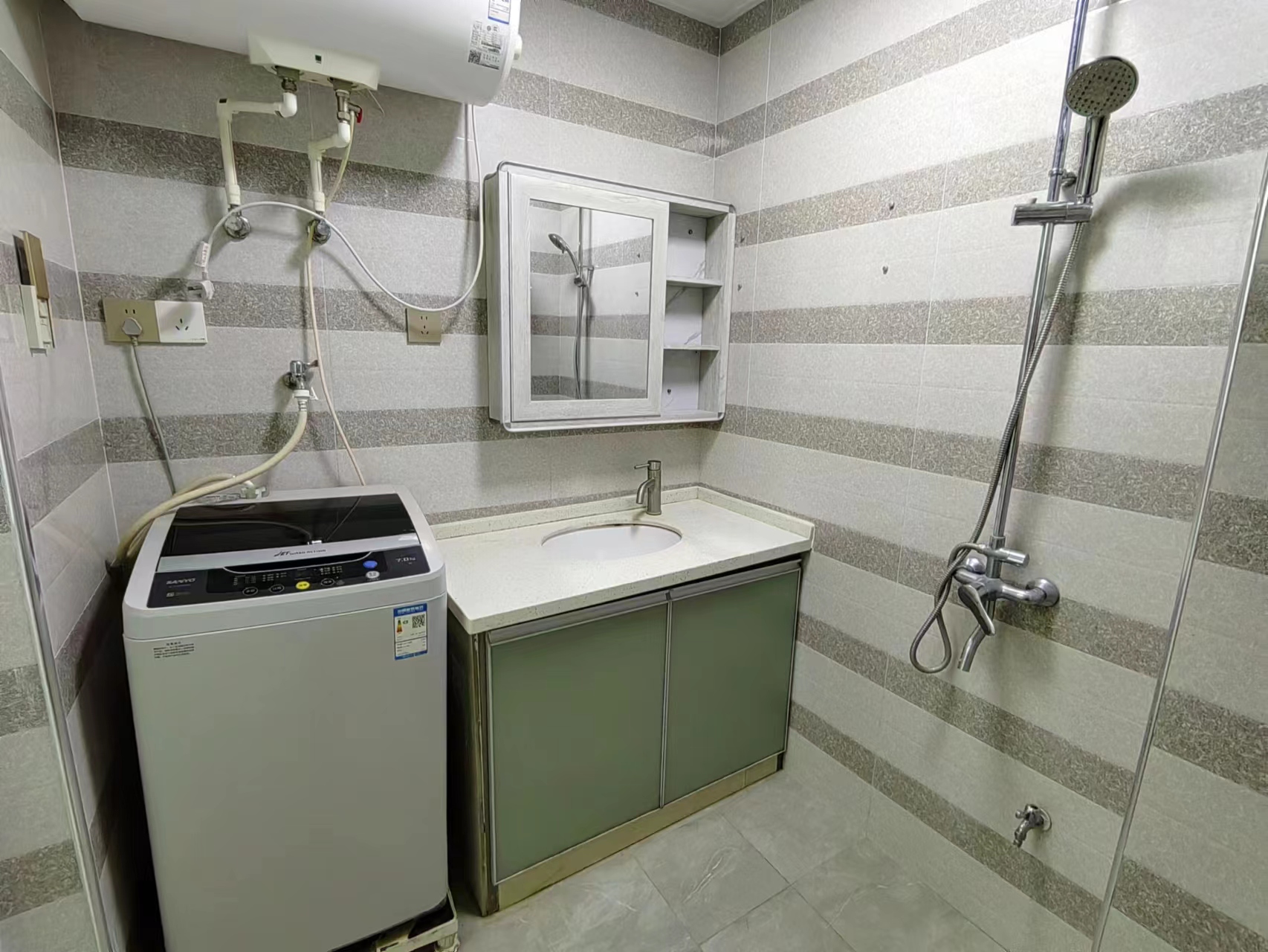 吉星广场 1室1厅1卫 1200.00元/月 吉星广场 1室1厅1卫 1200.00元/月室内图