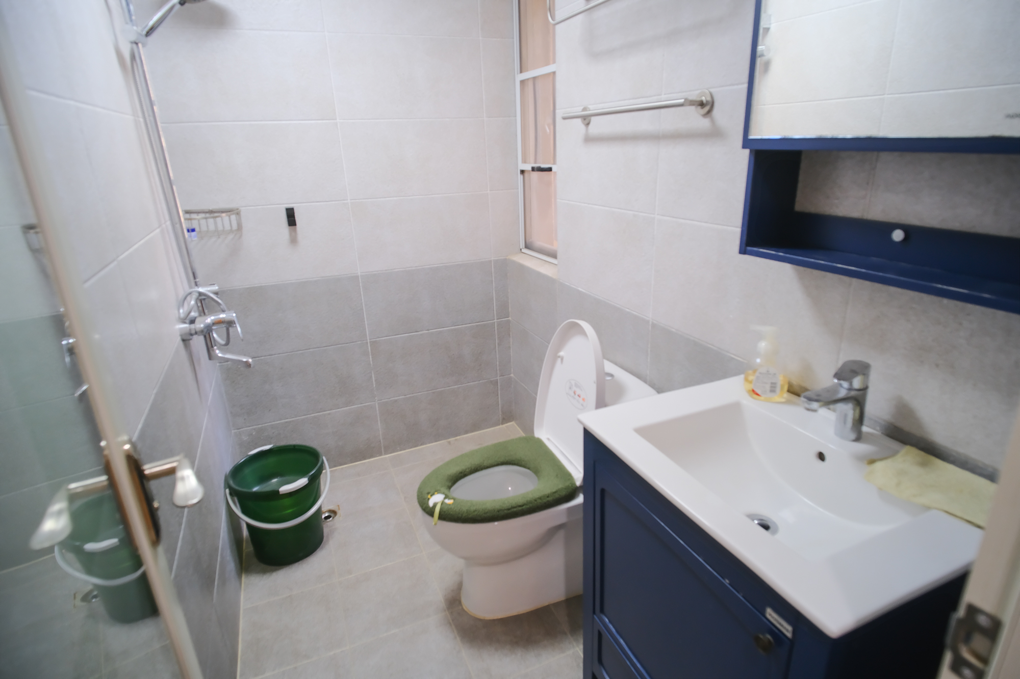 保利香槟国际  3室2厅2卫    111.8万卫生间