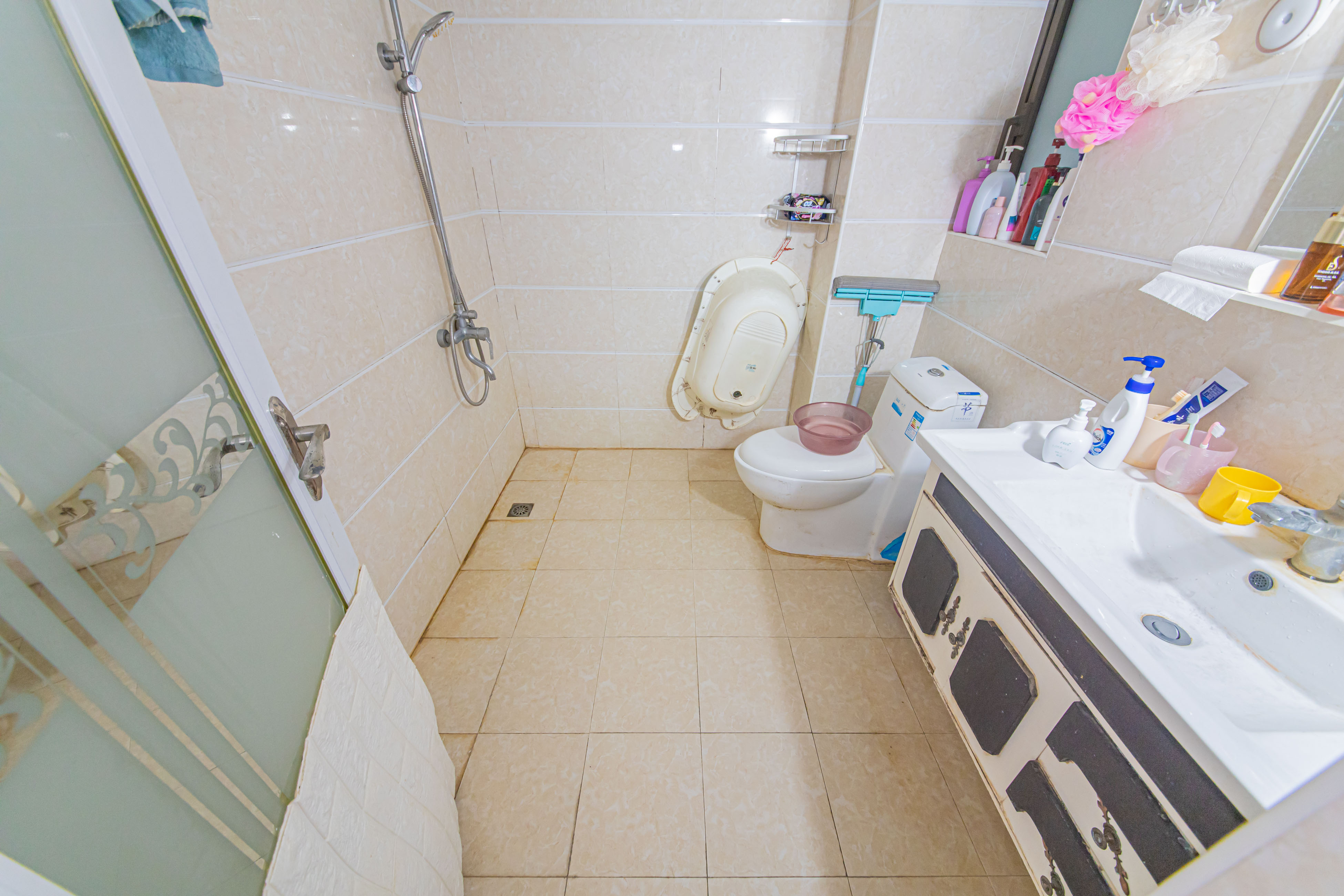 绿地公馆（绿地名邸）  3室2厅2卫    102.0万卫生间