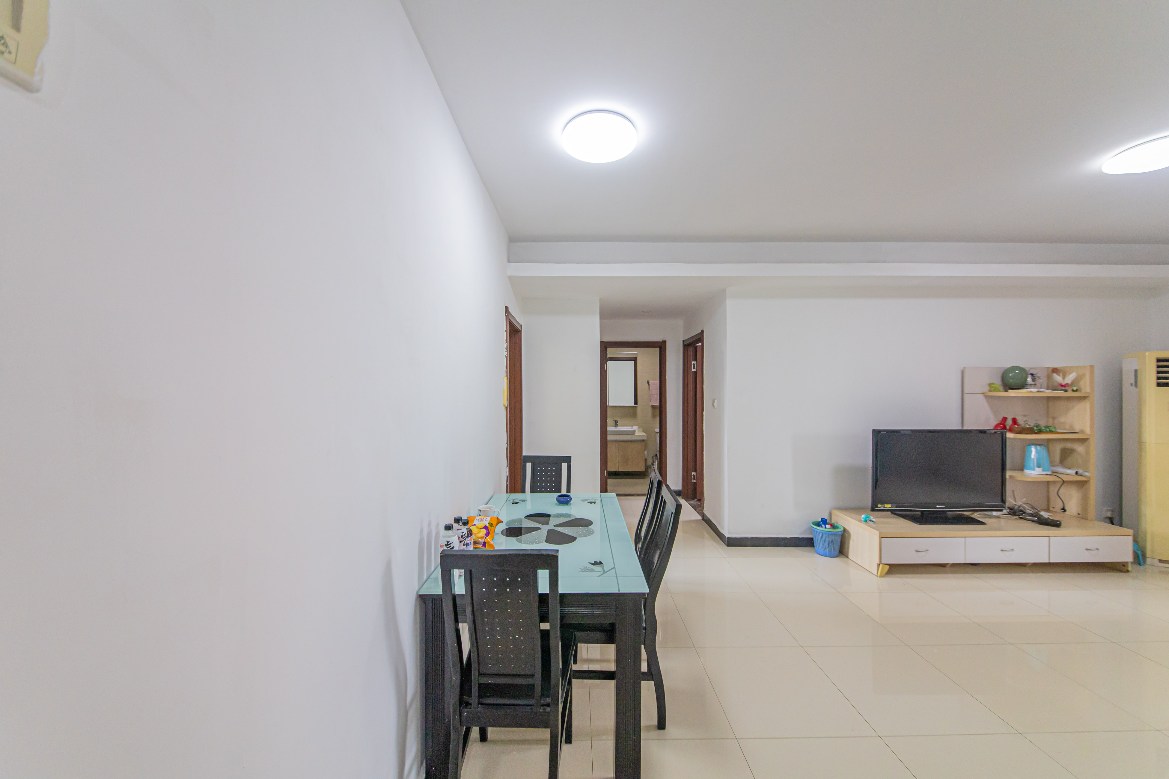 绿地公馆(绿地名邸)  2室2厅1卫    97.0万 绿地公馆(绿地名邸)  2室2厅1卫    97.0万客厅