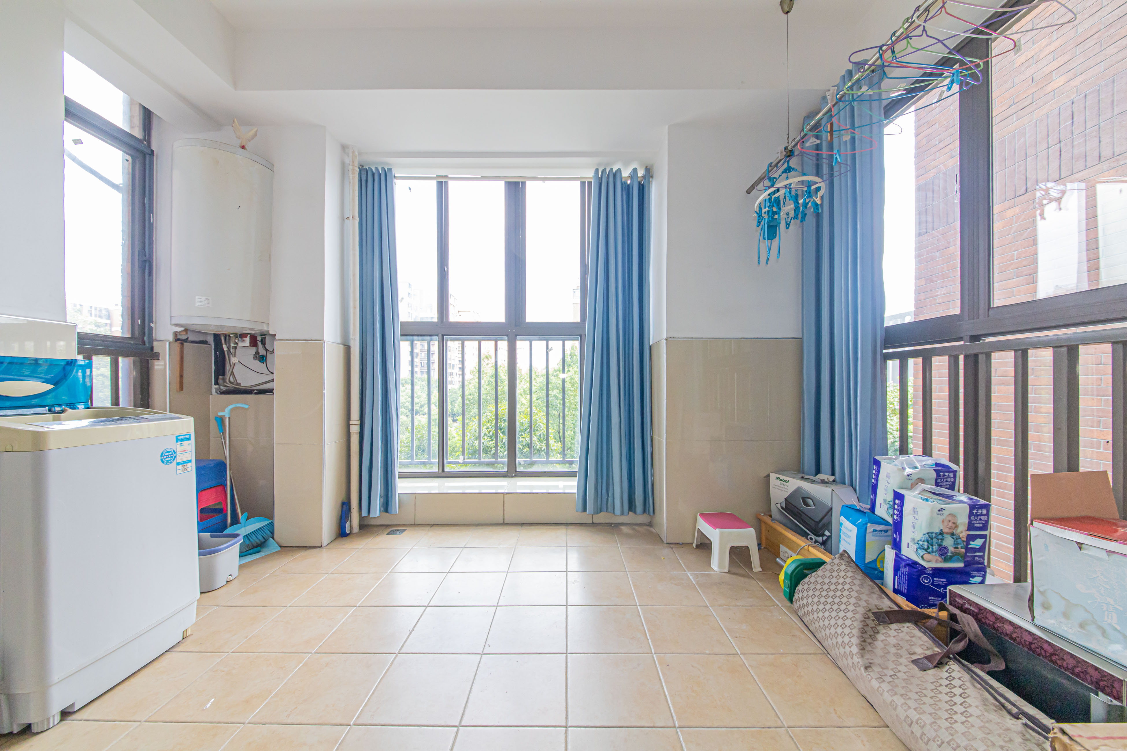 绿地公馆(绿地名邸)  2室2厅1卫    97.0万 绿地公馆(绿地名邸)  2室2厅1卫    97.0万阳台